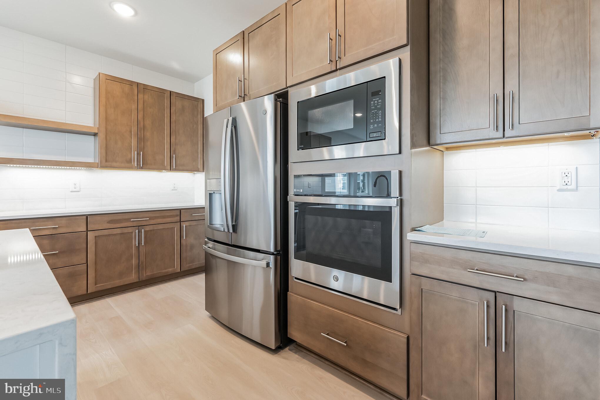 LIBERTY WEST - Residential