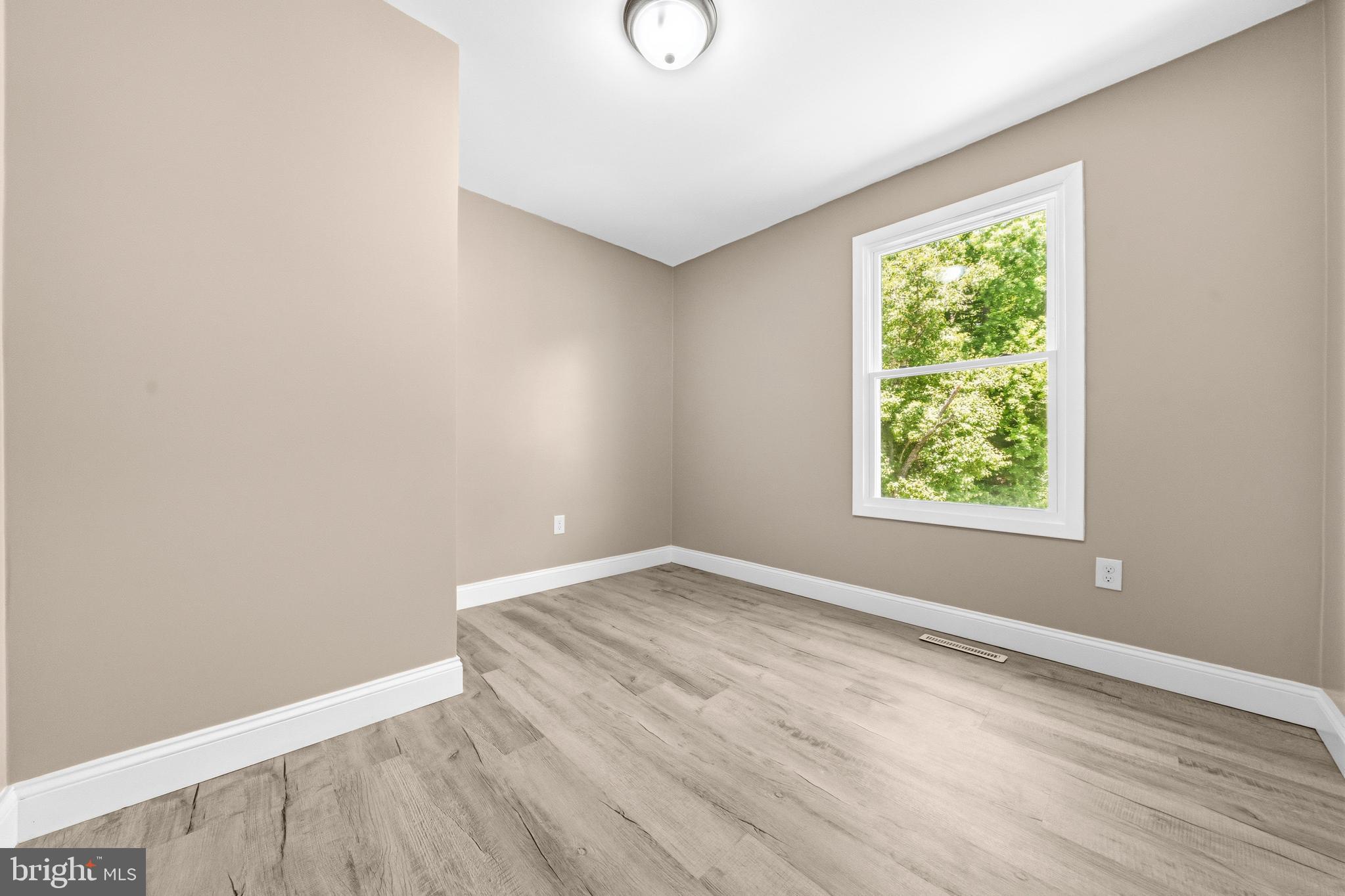 MONTPELIER WOODS - Residential
