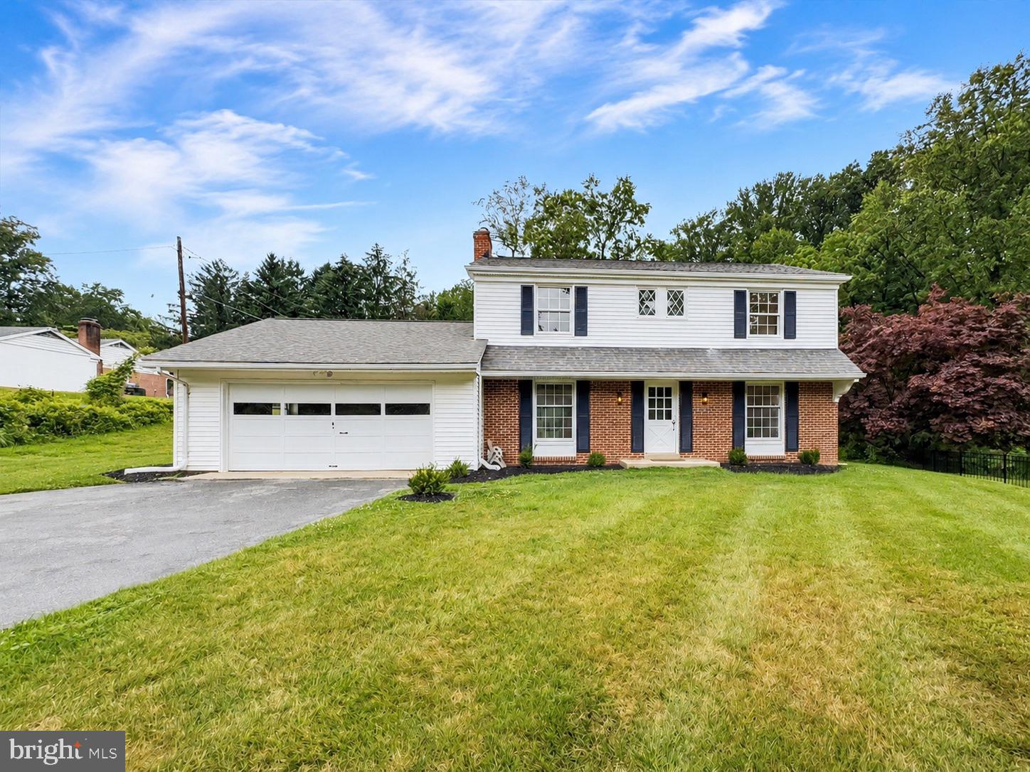 HAMPTON GARDENS - Residential