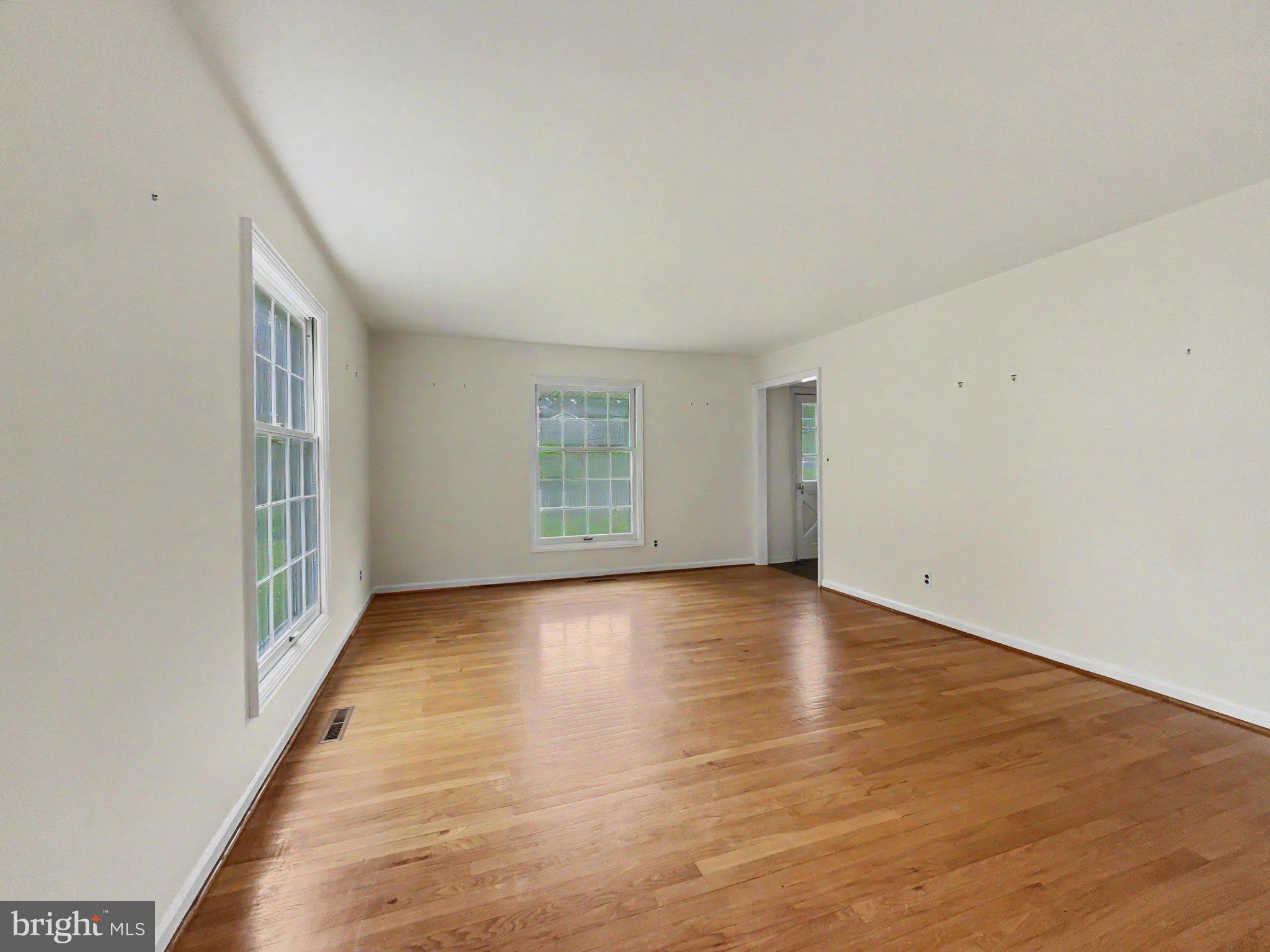HAMPTON GARDENS - Residential