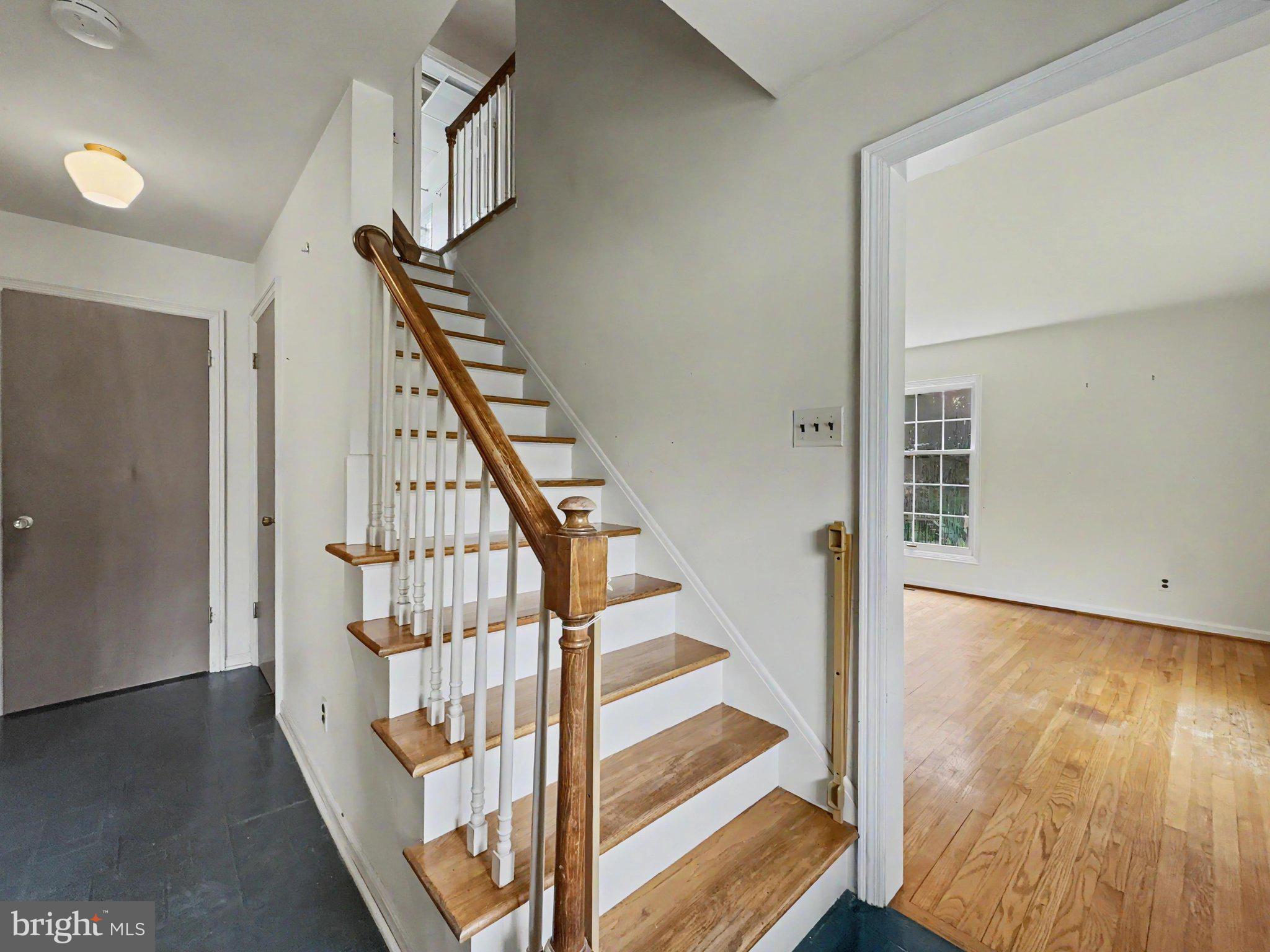 HAMPTON GARDENS - Residential