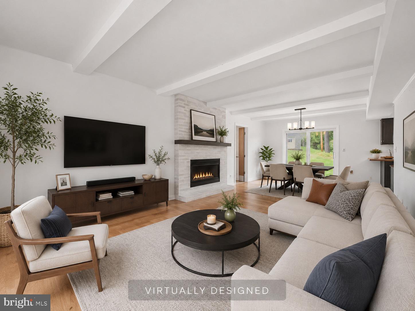 HAMPTON GARDENS - Residential