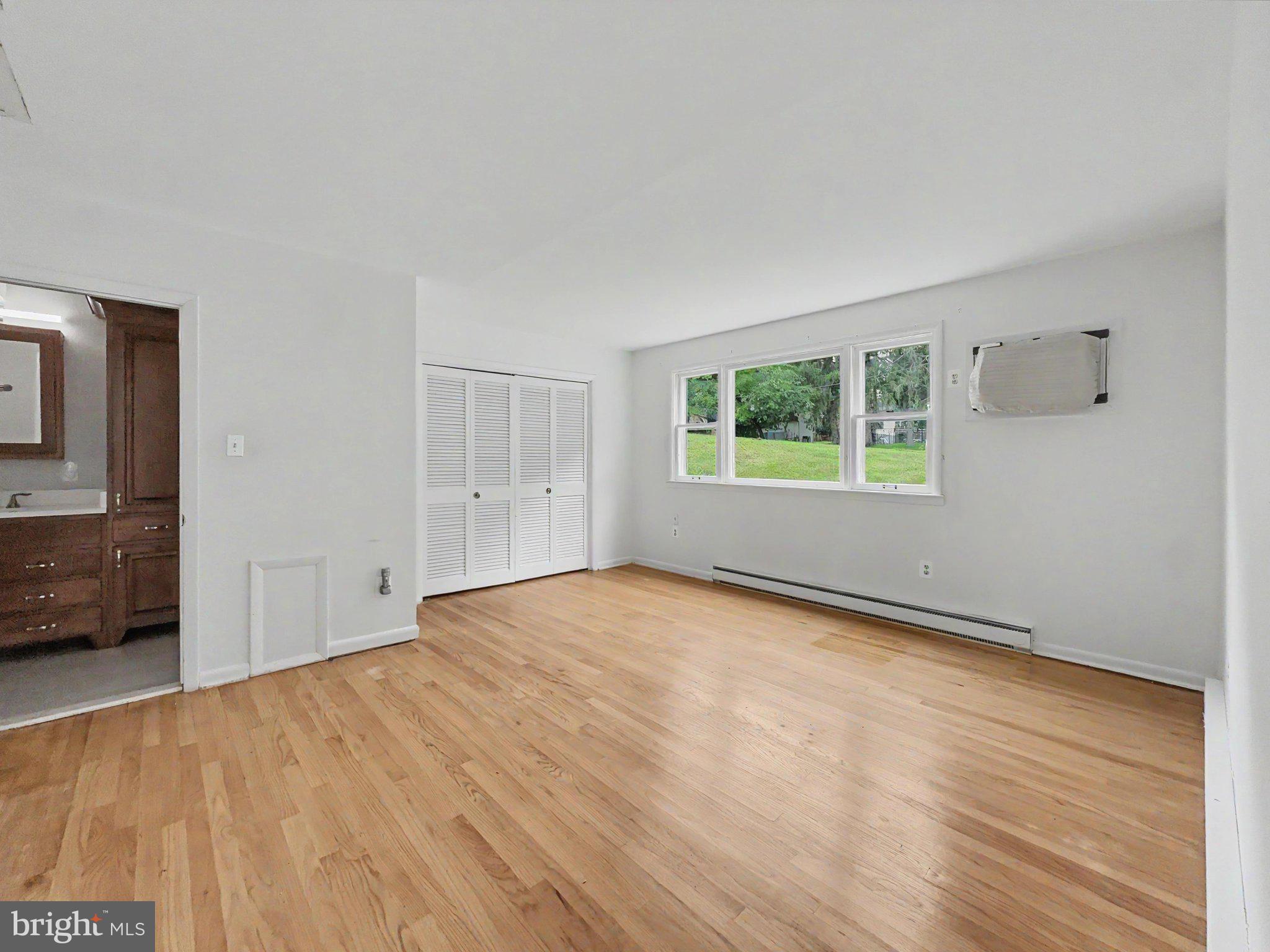 HAMPTON GARDENS - Residential