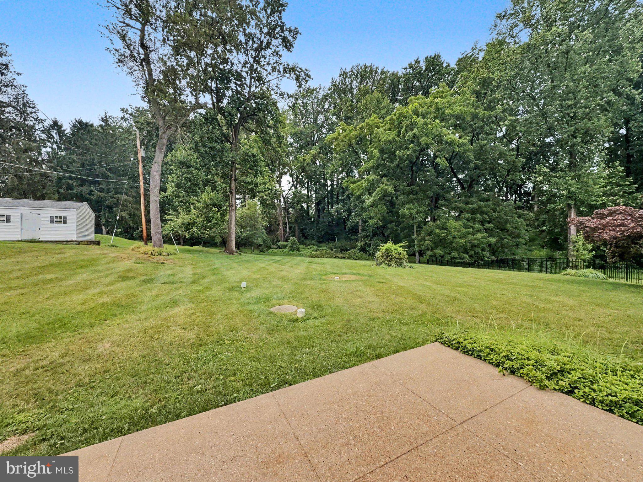 HAMPTON GARDENS - Residential