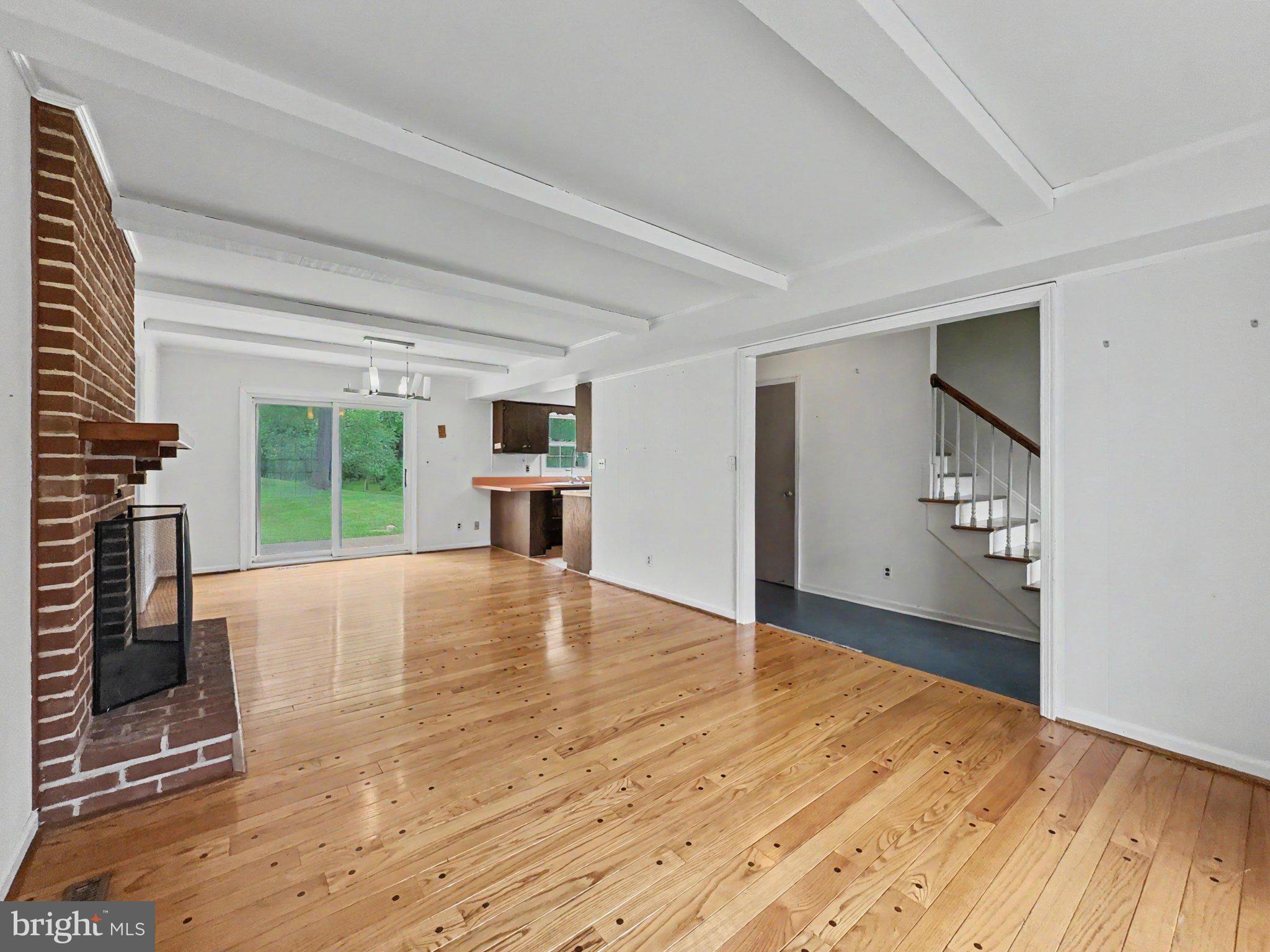 HAMPTON GARDENS - Residential