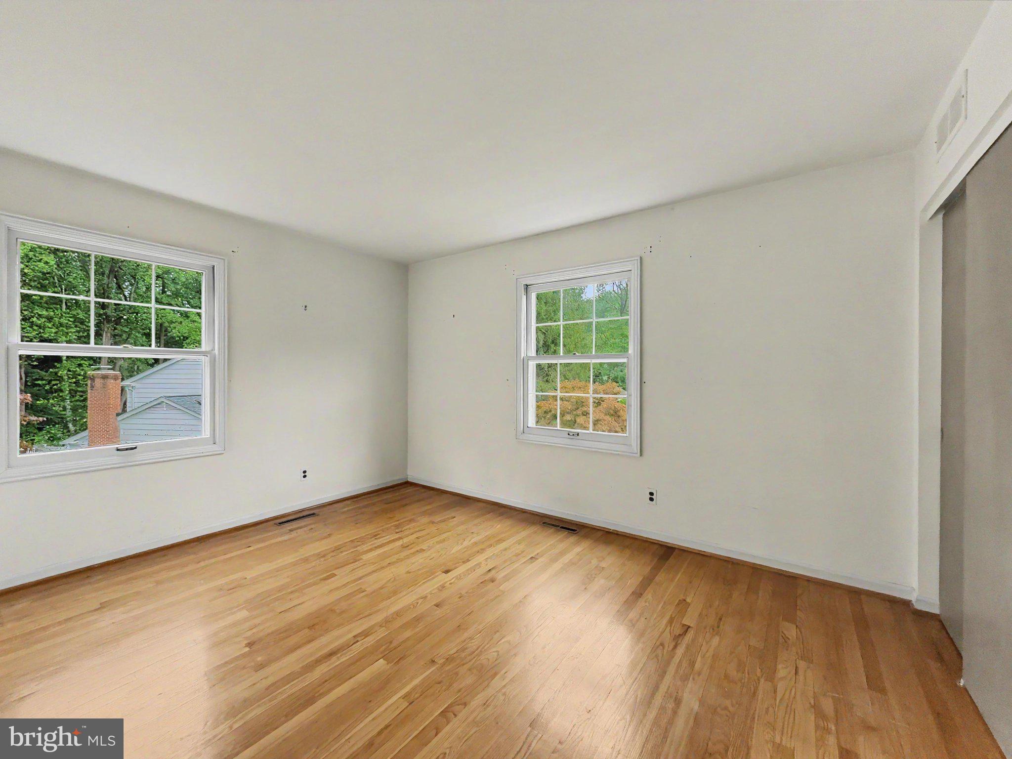 HAMPTON GARDENS - Residential