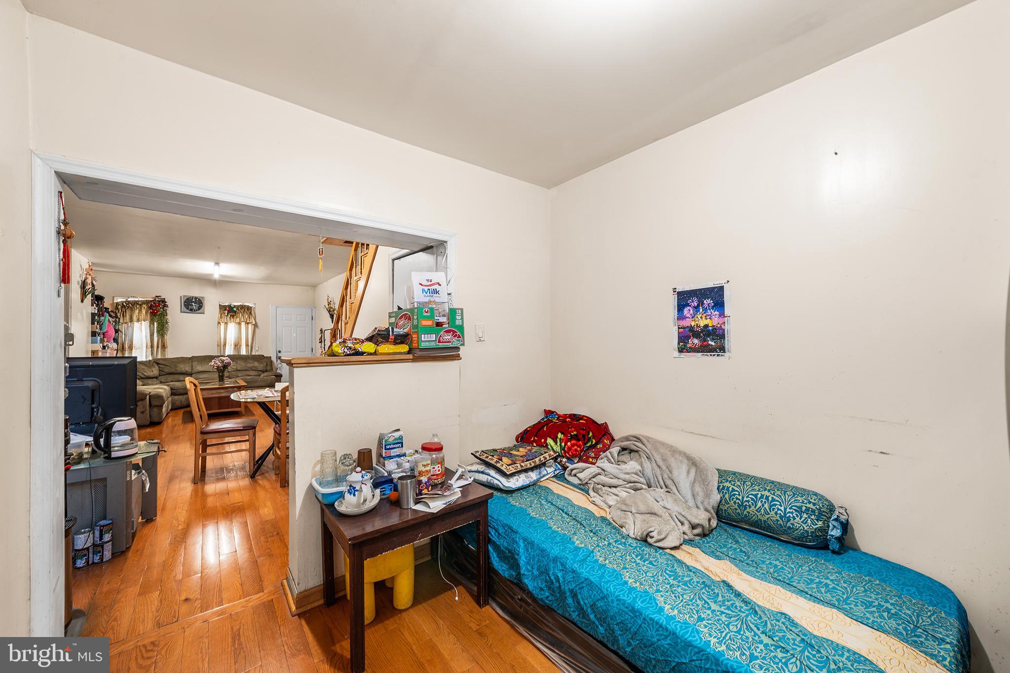 EAST KENSINGTON - Residential