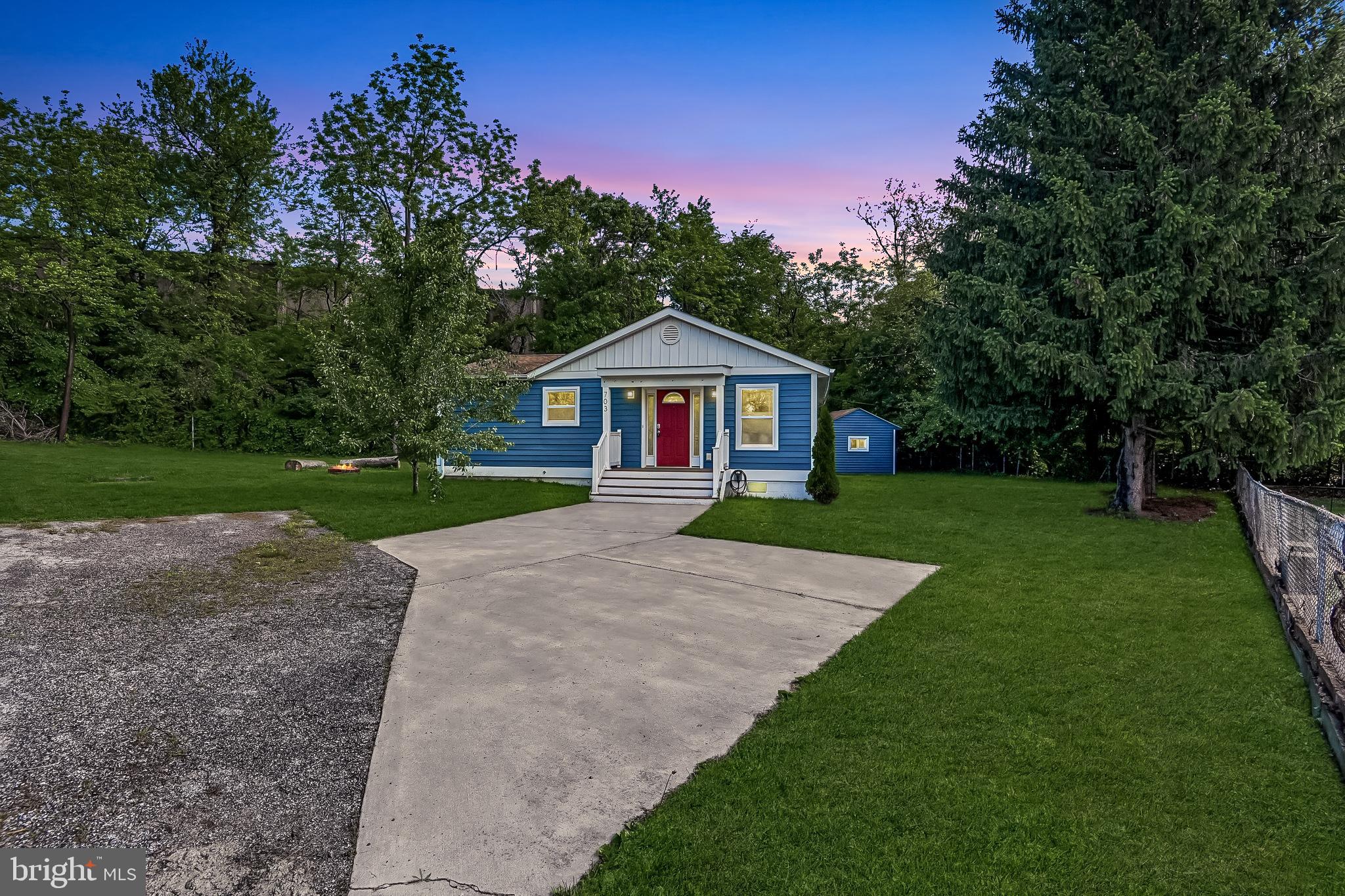 HARRIS HEIGHTS - Residential