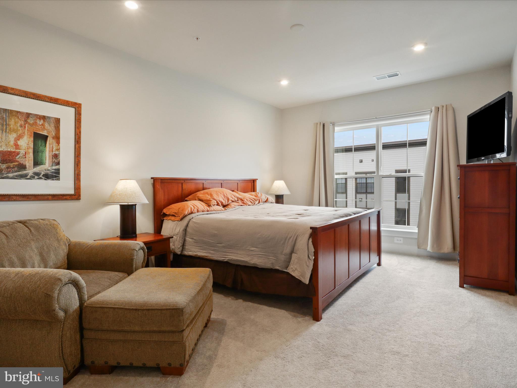 NATIONAL HARBOR - Residential
