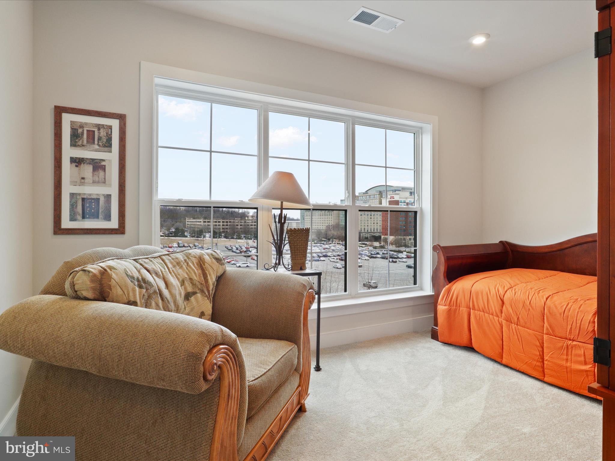 NATIONAL HARBOR - Residential