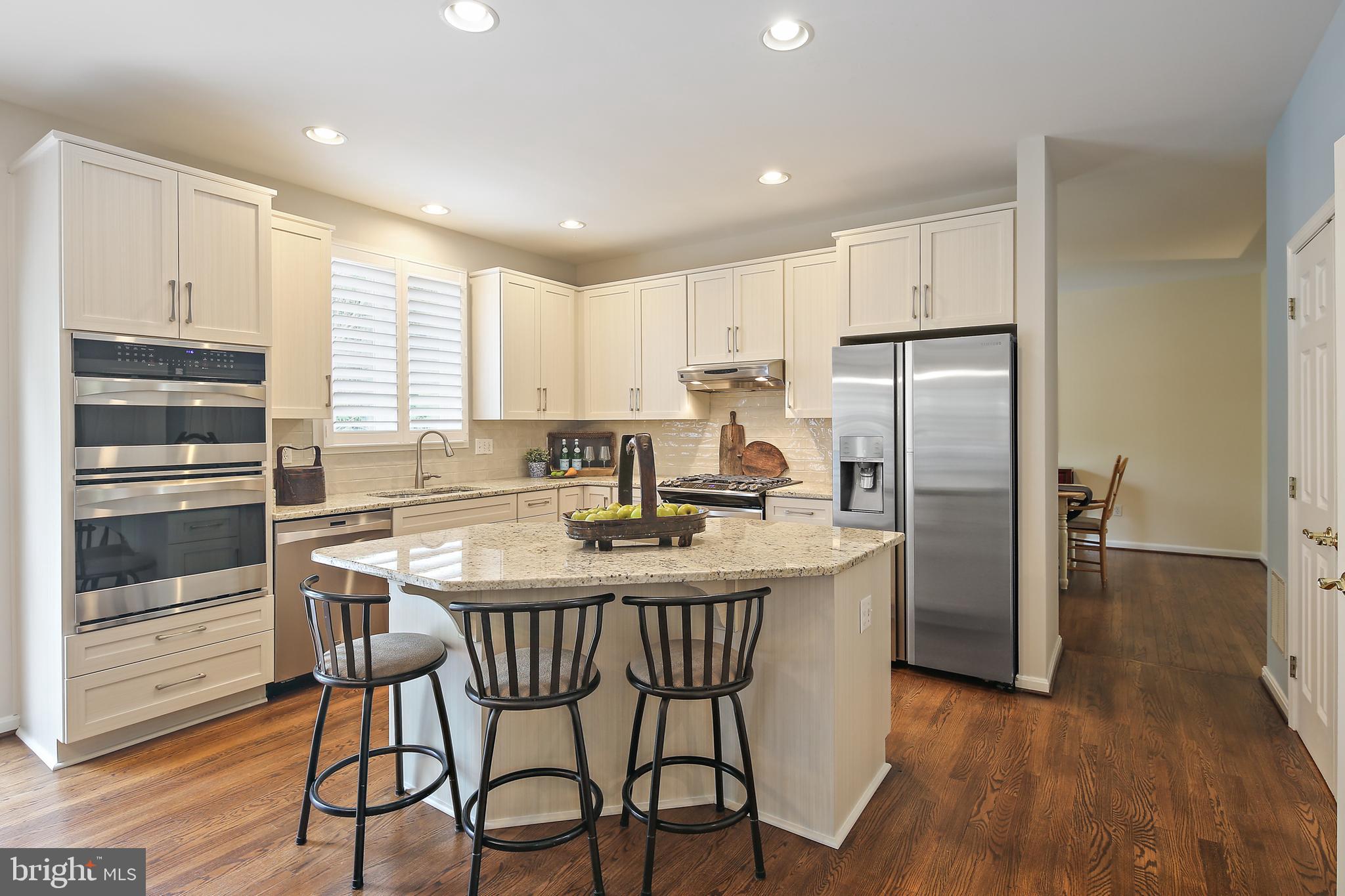 RIVER HILL - Residential
