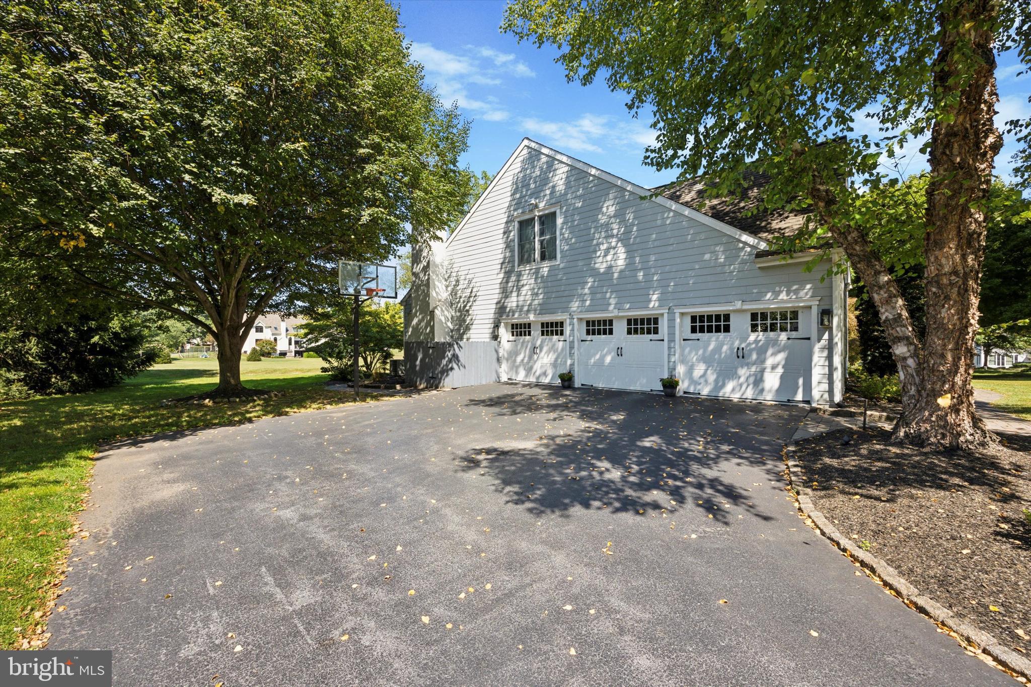 HAMILTON PLACE - Residential