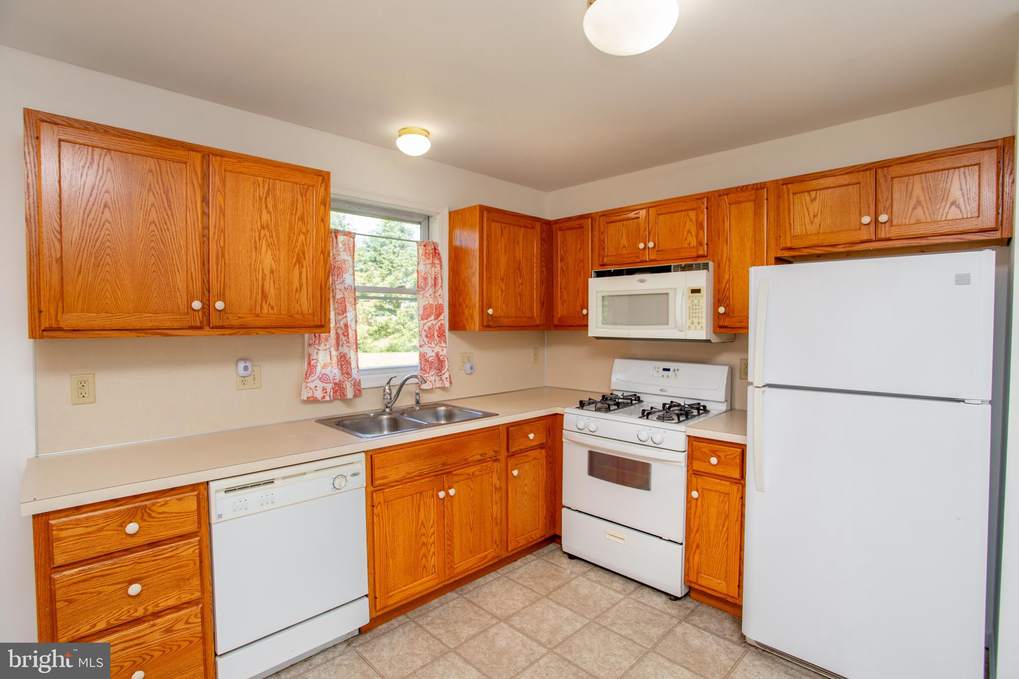 NEWBURG VILLAGE - Residential