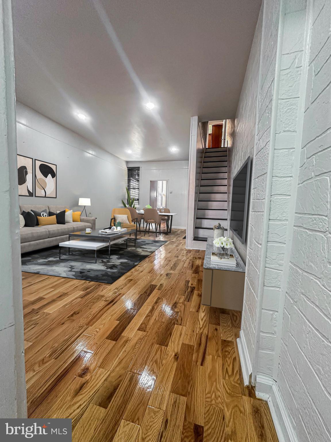 KENSINGTON - Residential