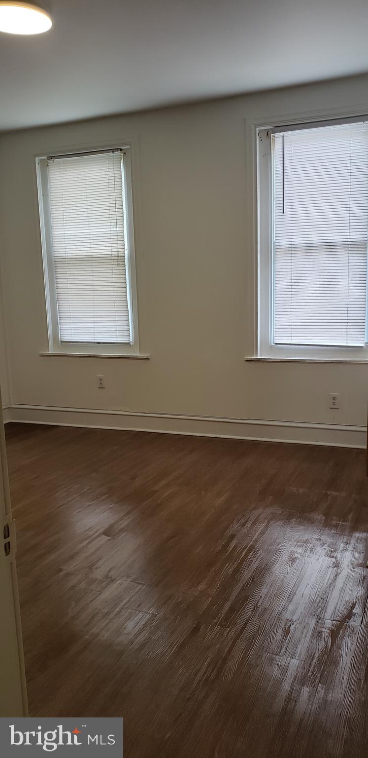 KENSINGTON - Residential