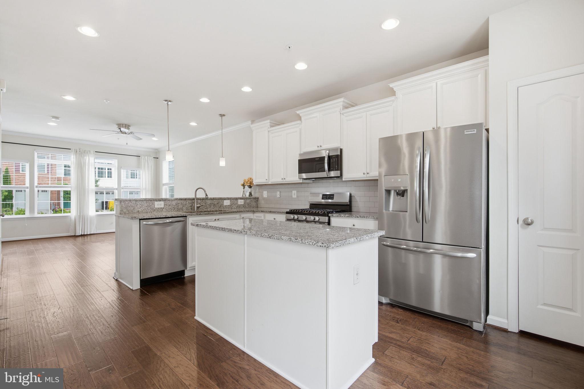 DORCHESTER VIEW - Residential