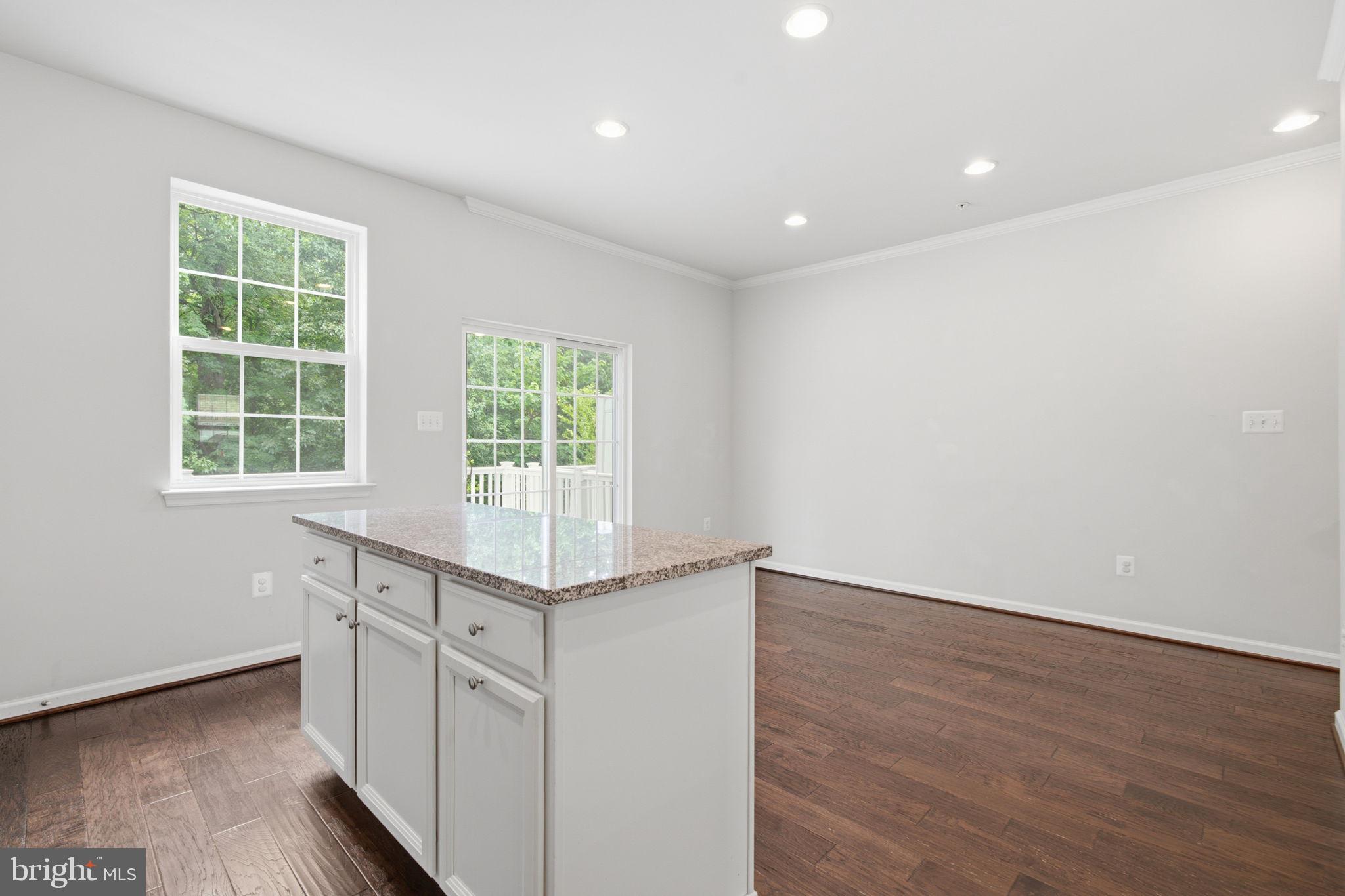 DORCHESTER VIEW - Residential