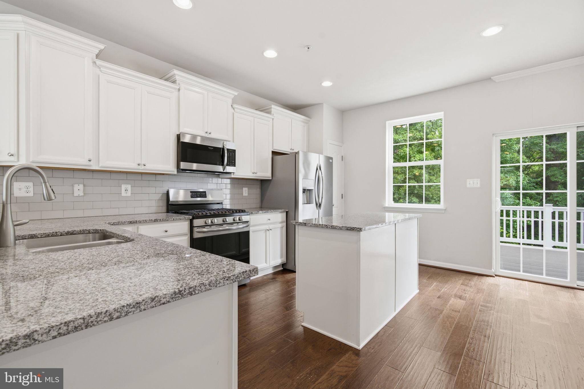 DORCHESTER VIEW - Residential