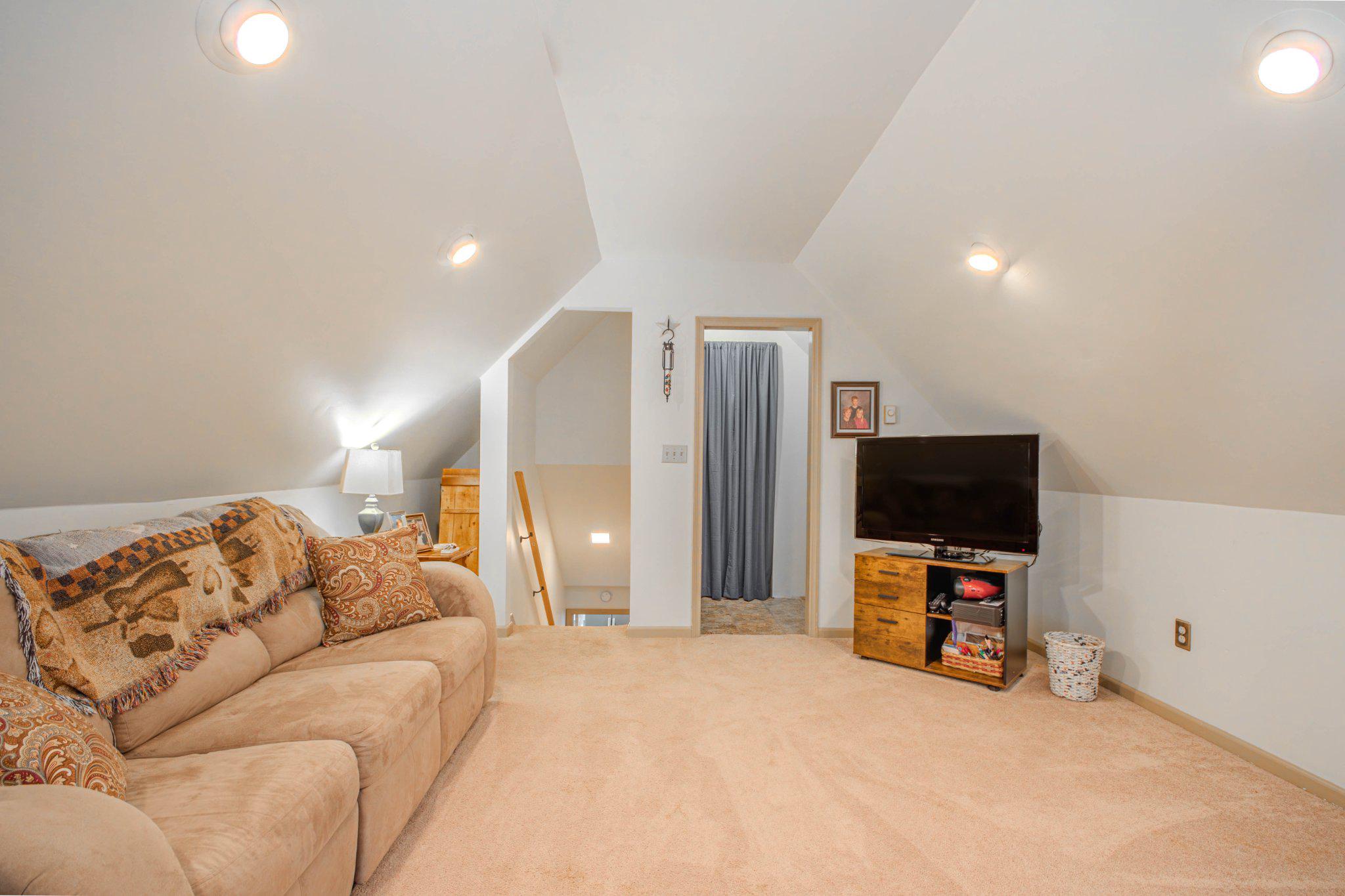 ROCKAWALKIN VILLAGE - Residential