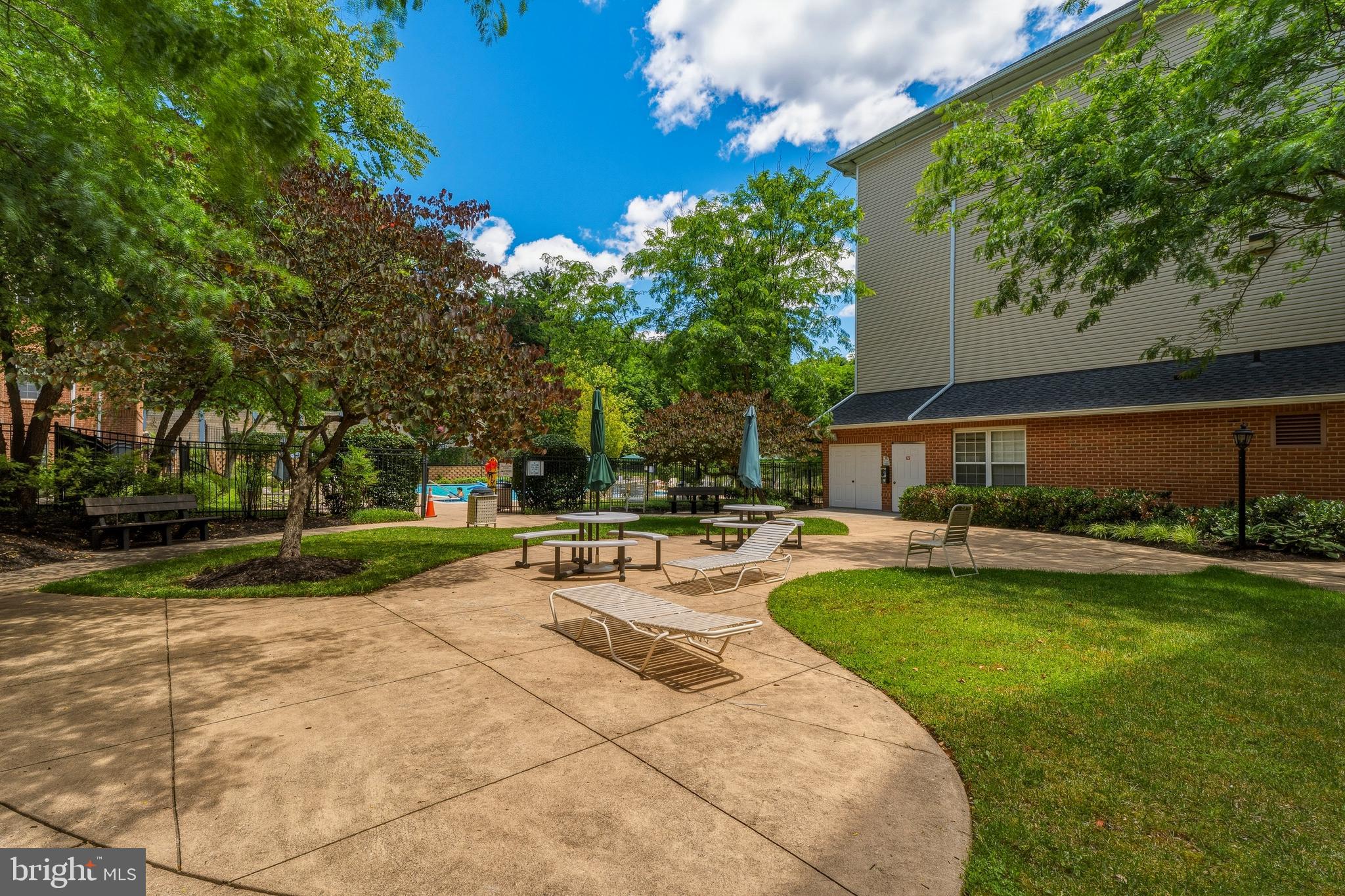 HIGH VIEW - Residential