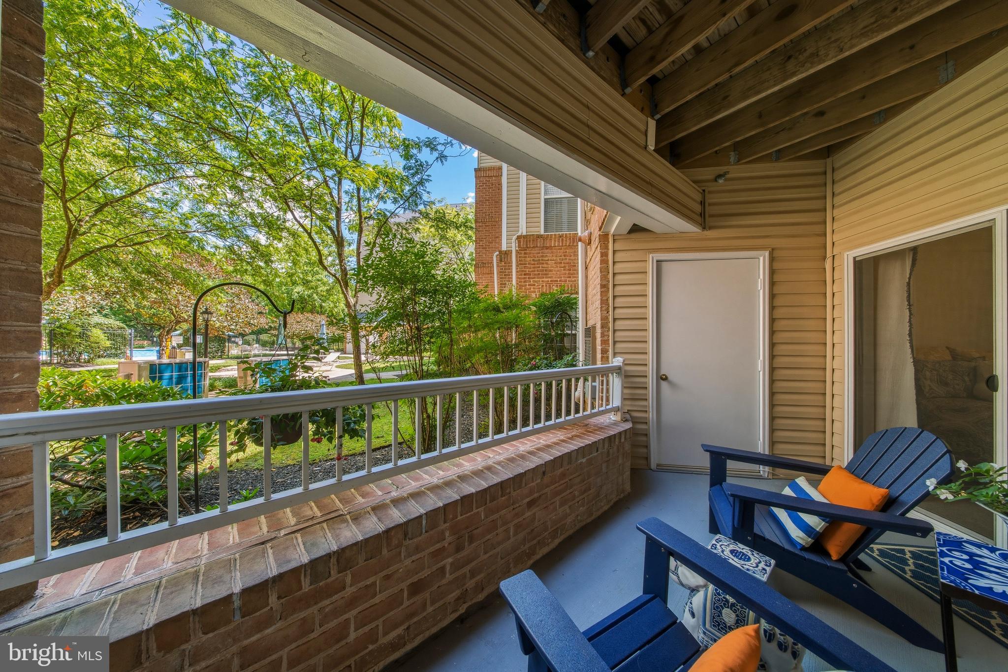 HIGH VIEW - Residential