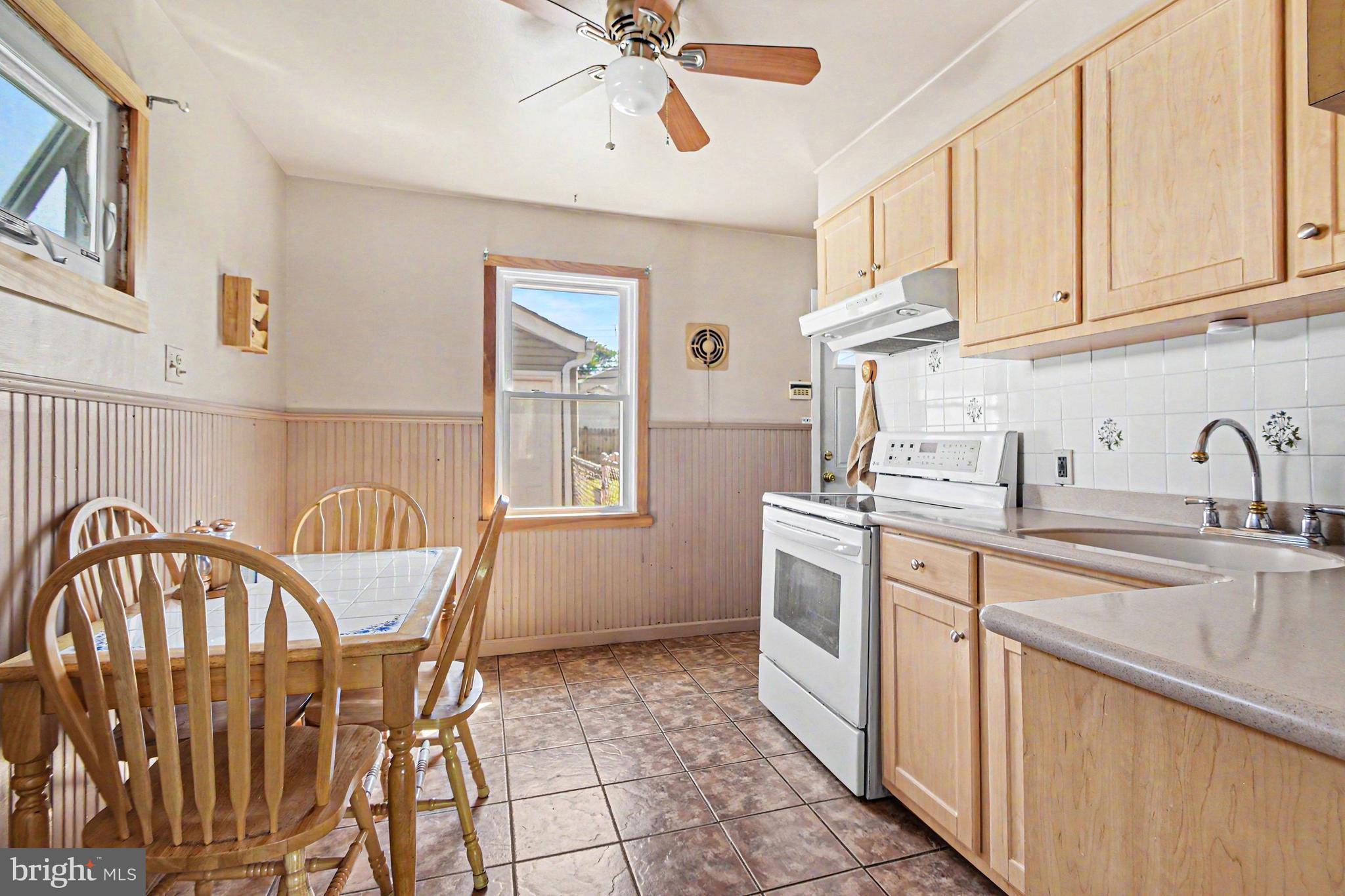 CROYDON ACRES - Residential