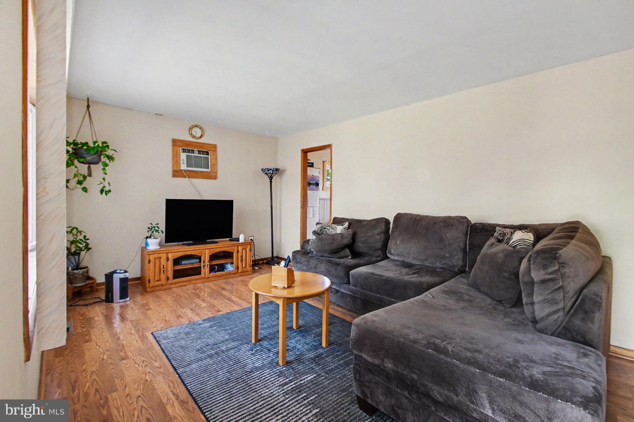 CROYDON ACRES - Residential
