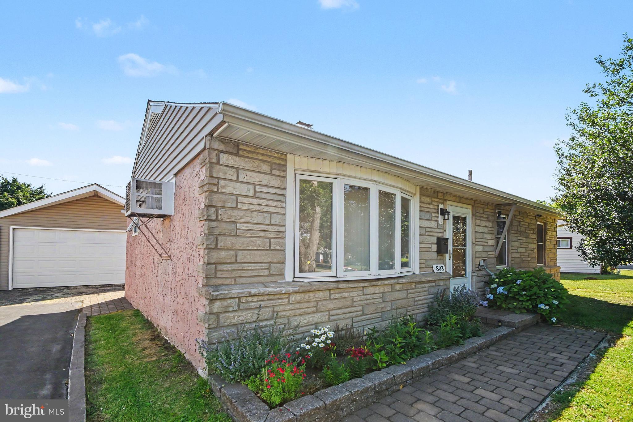 CROYDON ACRES - Residential