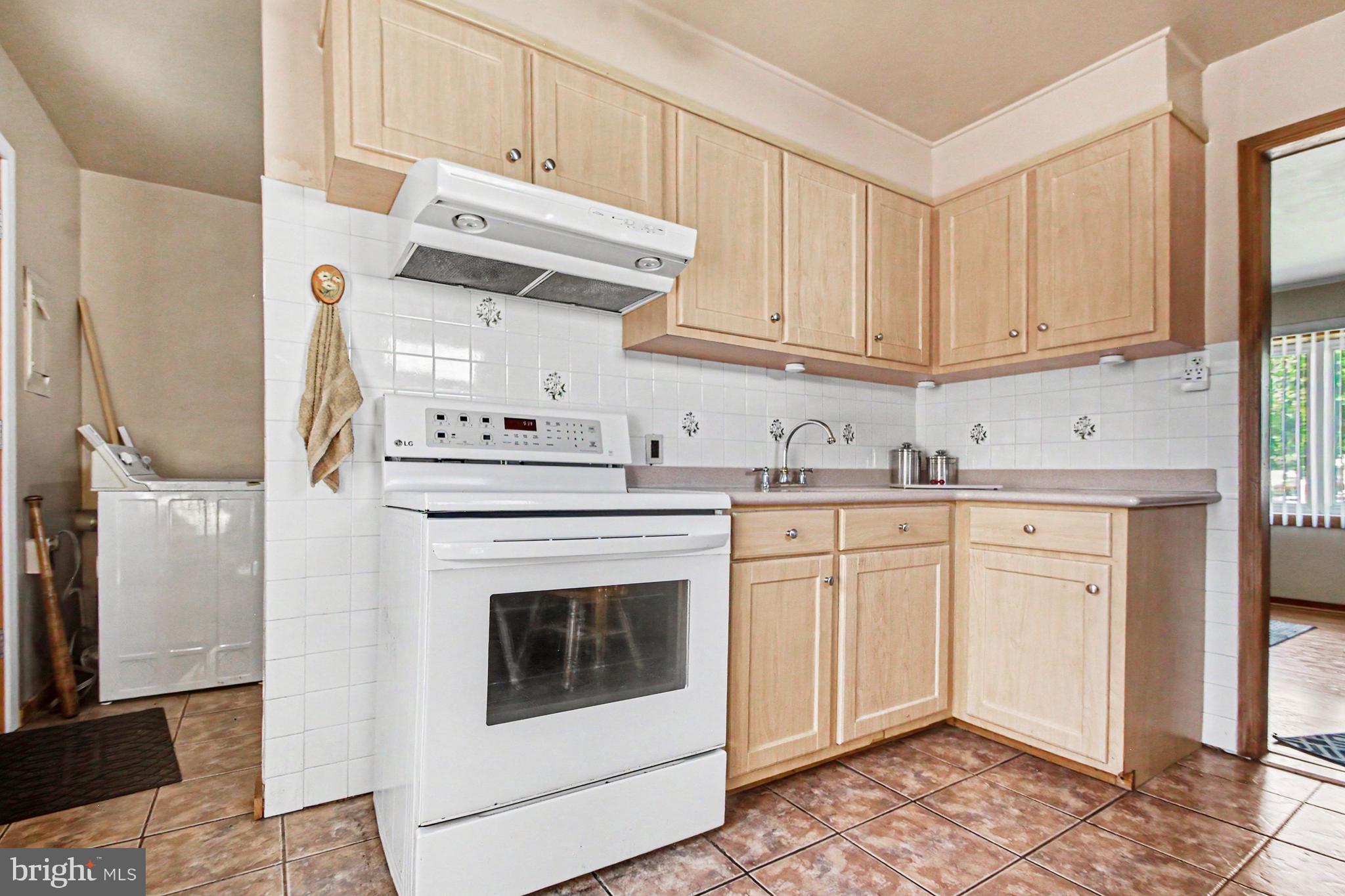 CROYDON ACRES - Residential