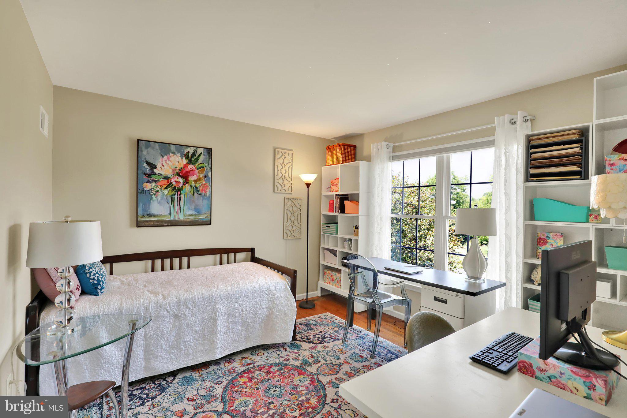 MANOR CREEK - Residential