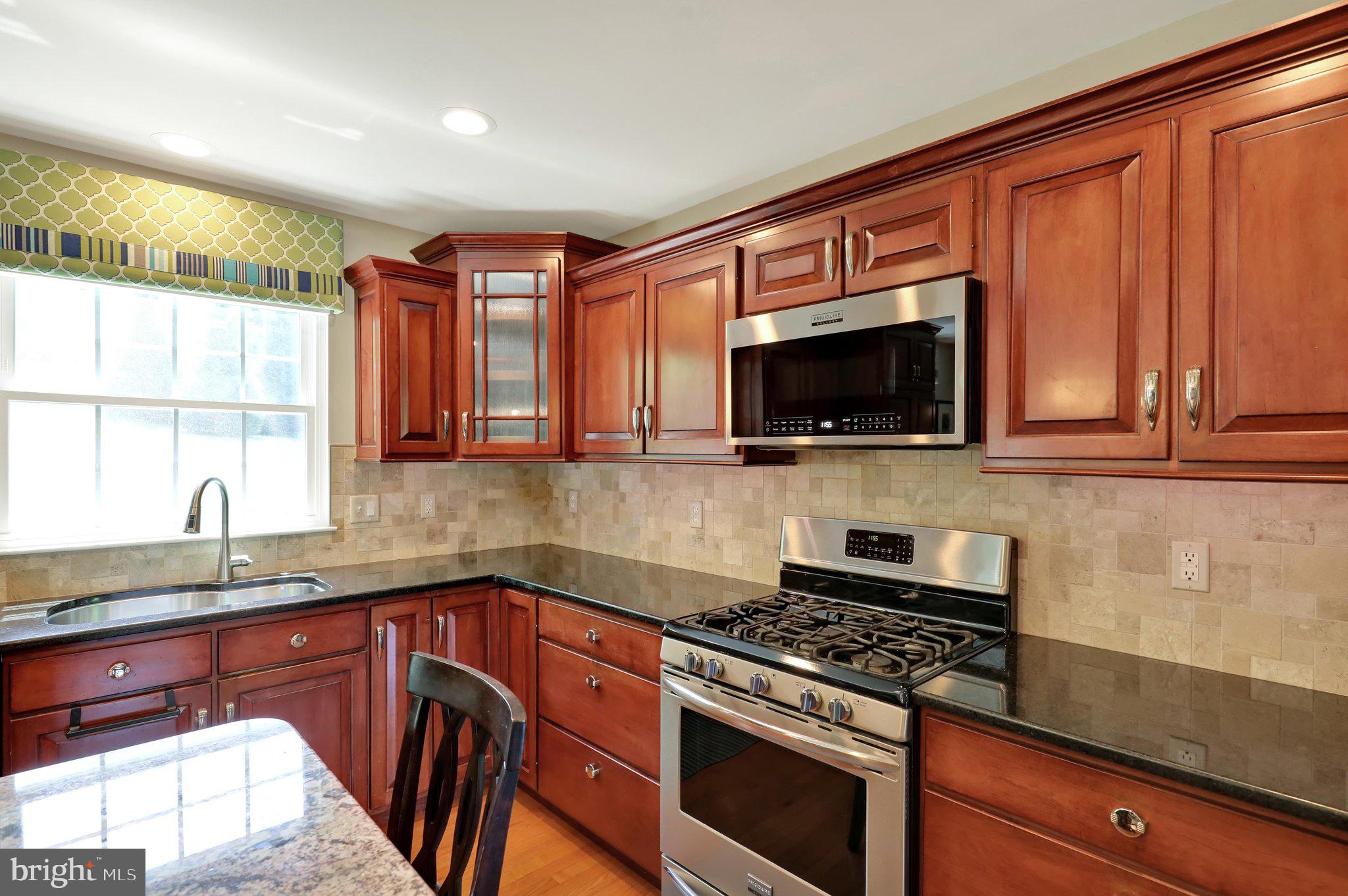 MANOR CREEK - Residential
