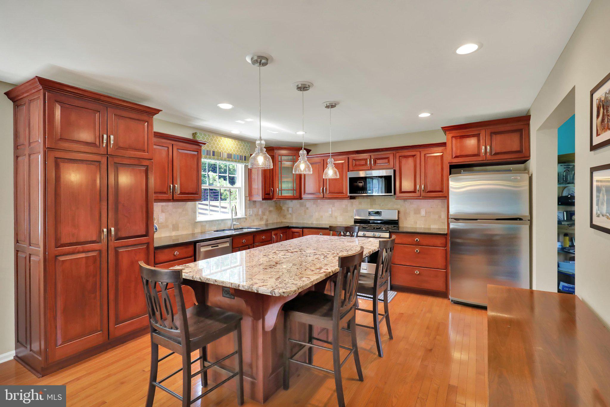 MANOR CREEK - Residential