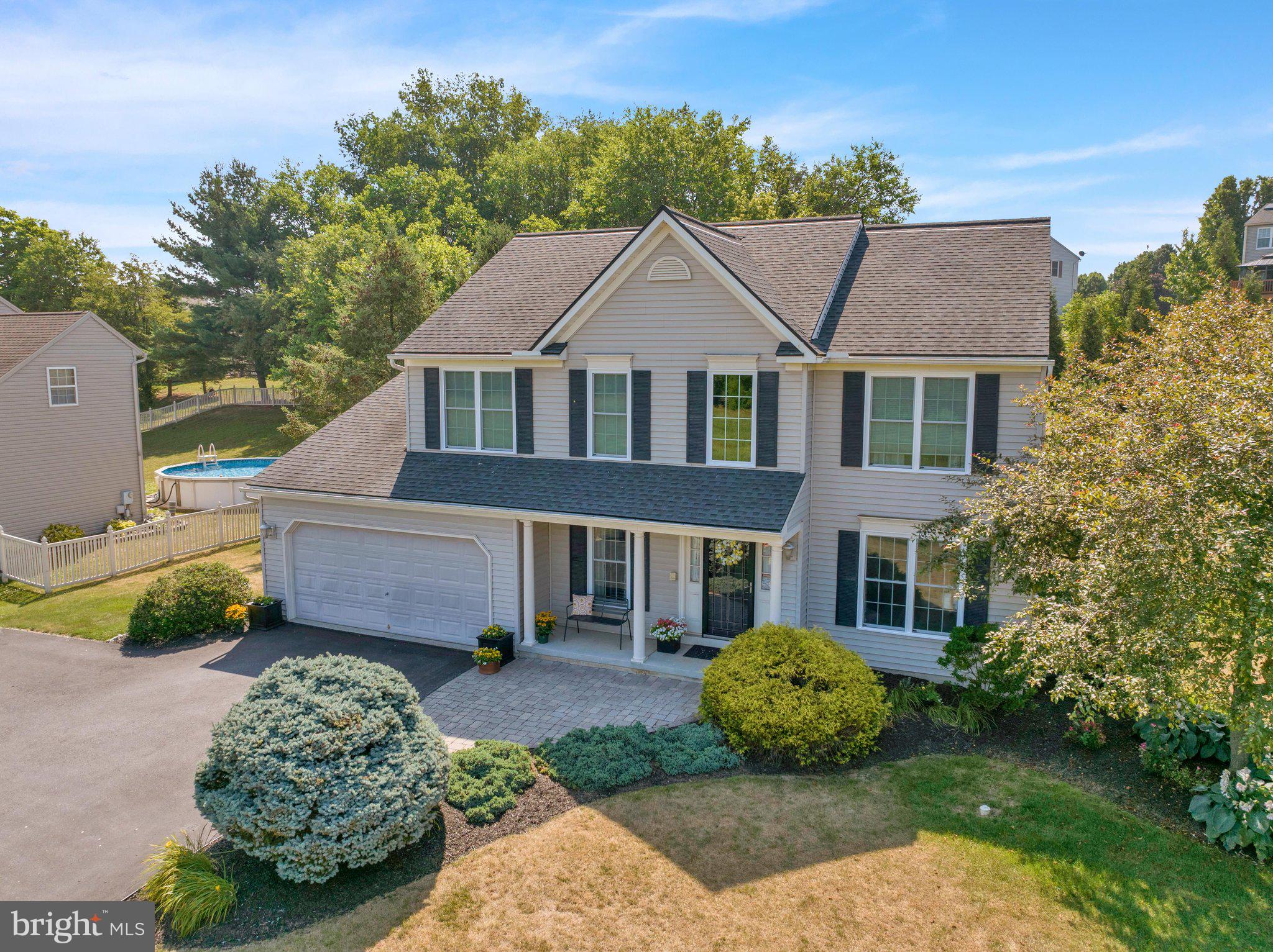 MANOR CREEK - Residential