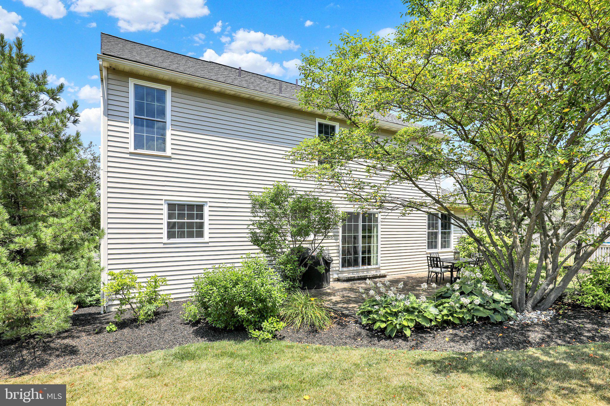MANOR CREEK - Residential