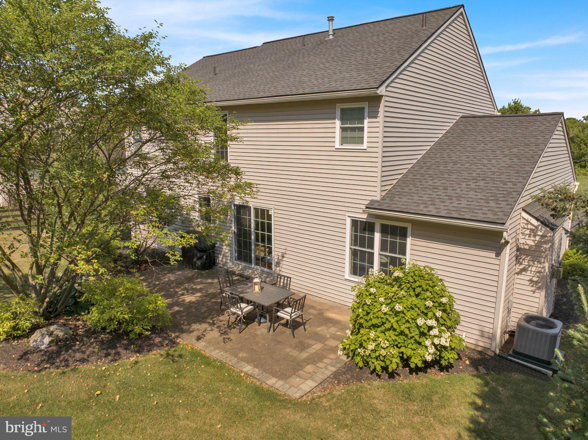 MANOR CREEK - Residential