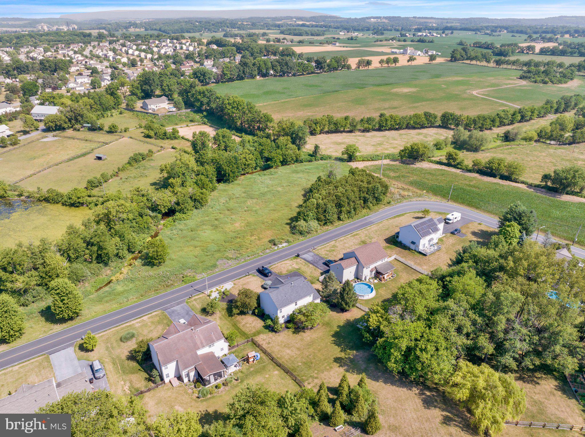 MANOR CREEK - Residential