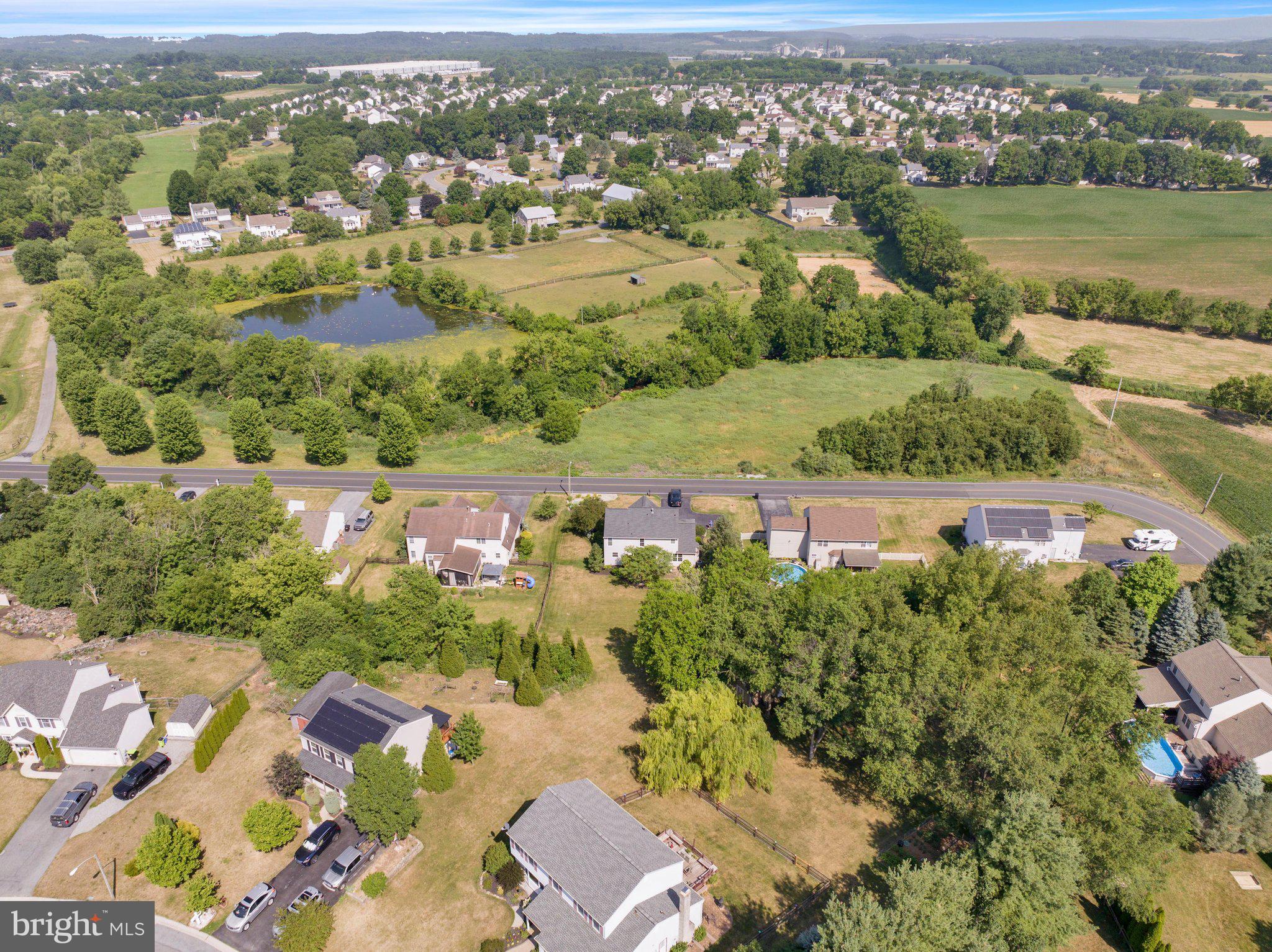 MANOR CREEK - Residential