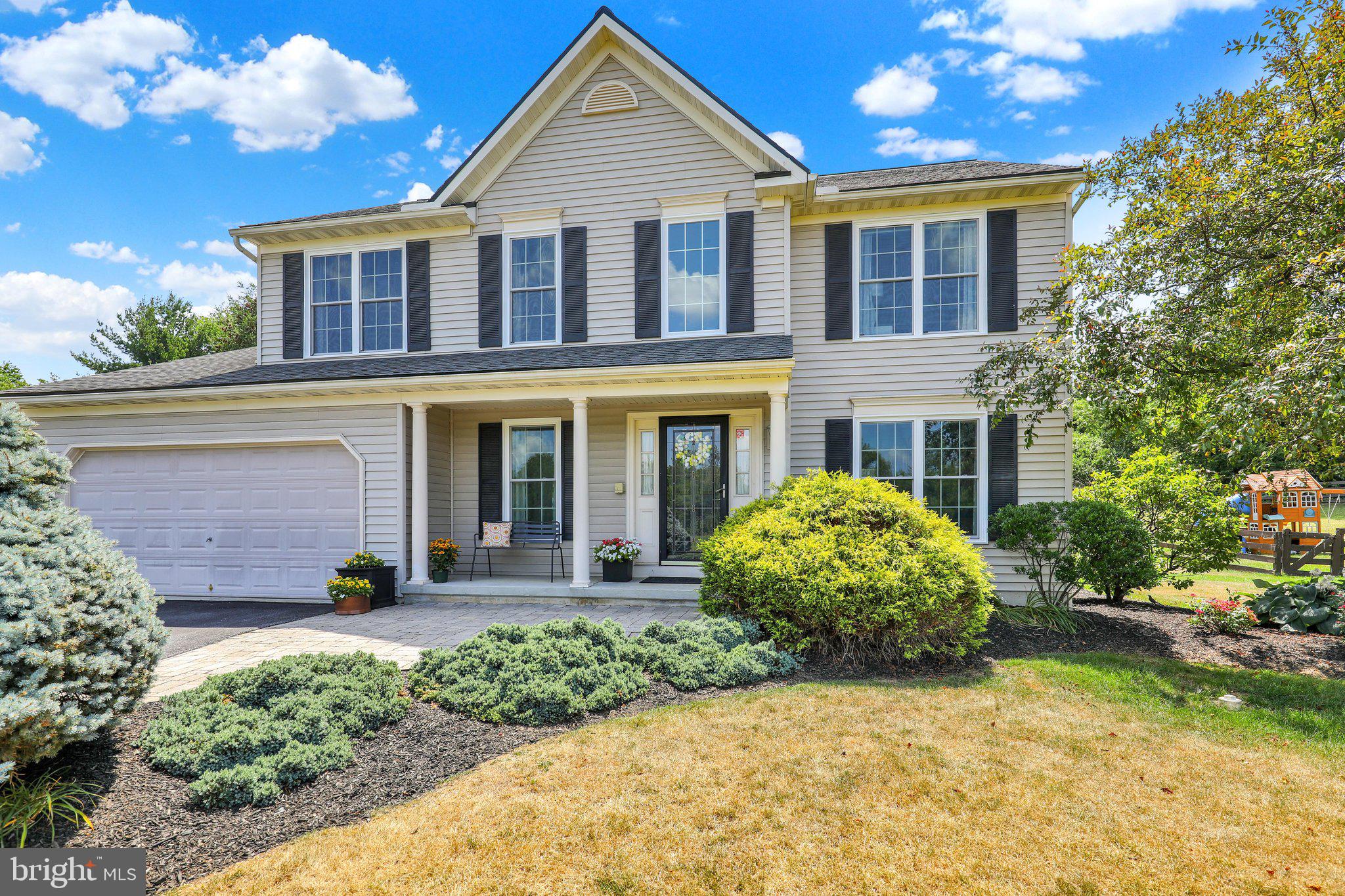 MANOR CREEK - Residential