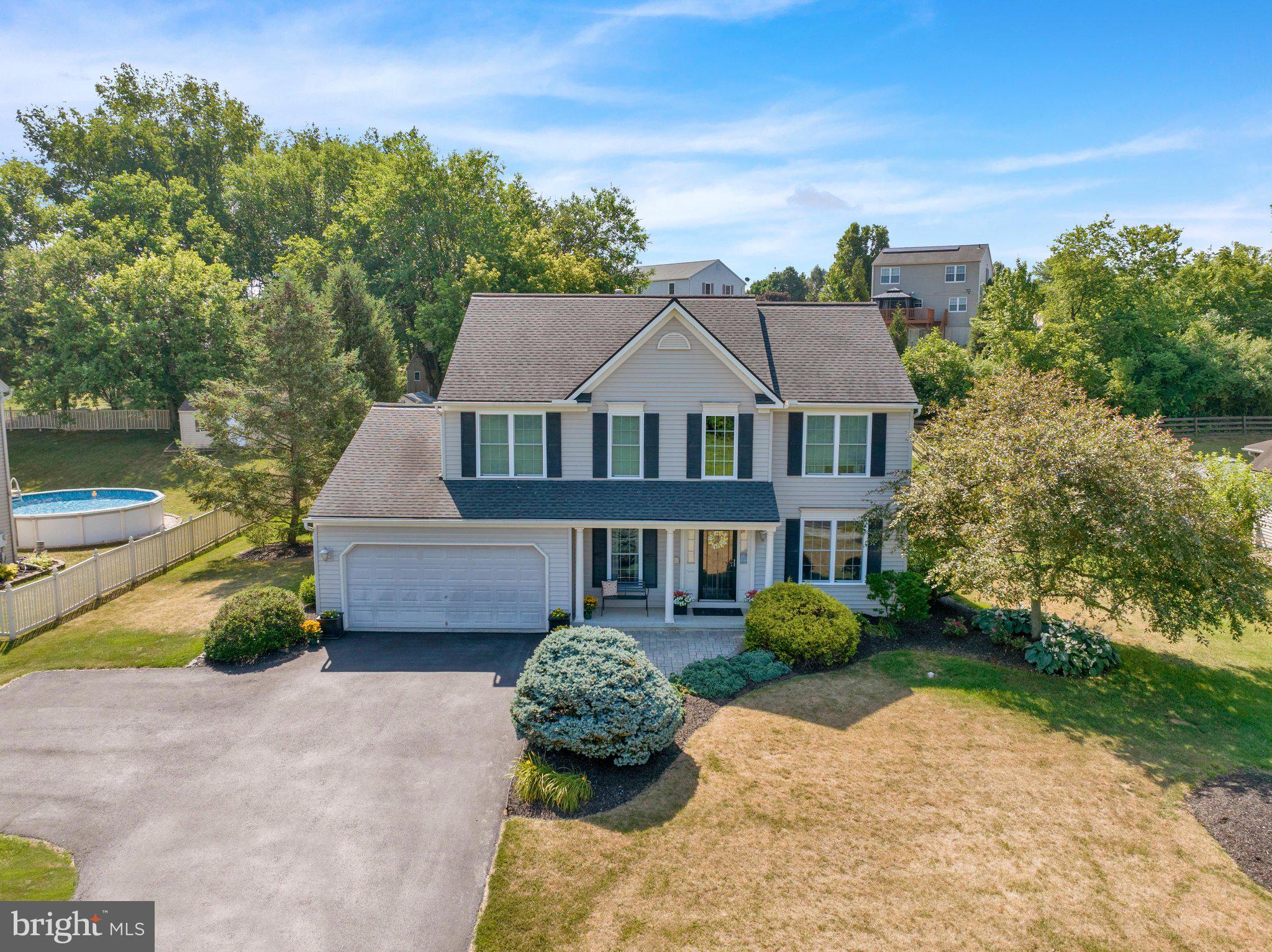 MANOR CREEK - Residential