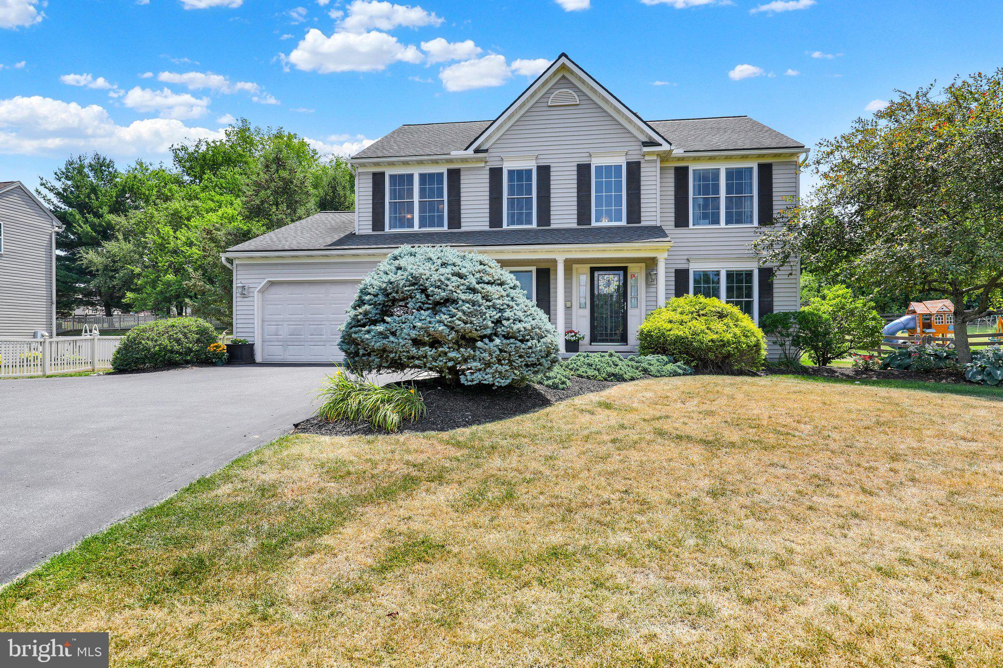 MANOR CREEK - Residential