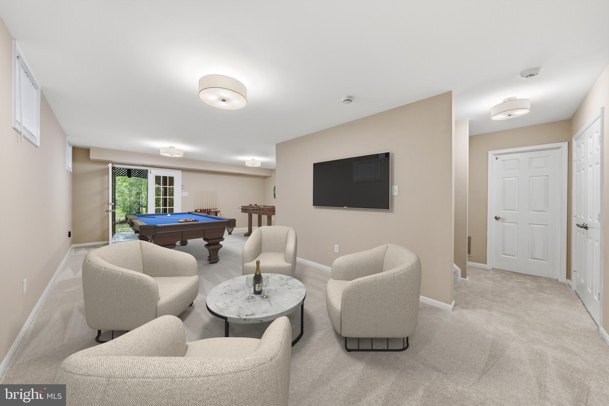 MONTROSE VILLAGE - Residential