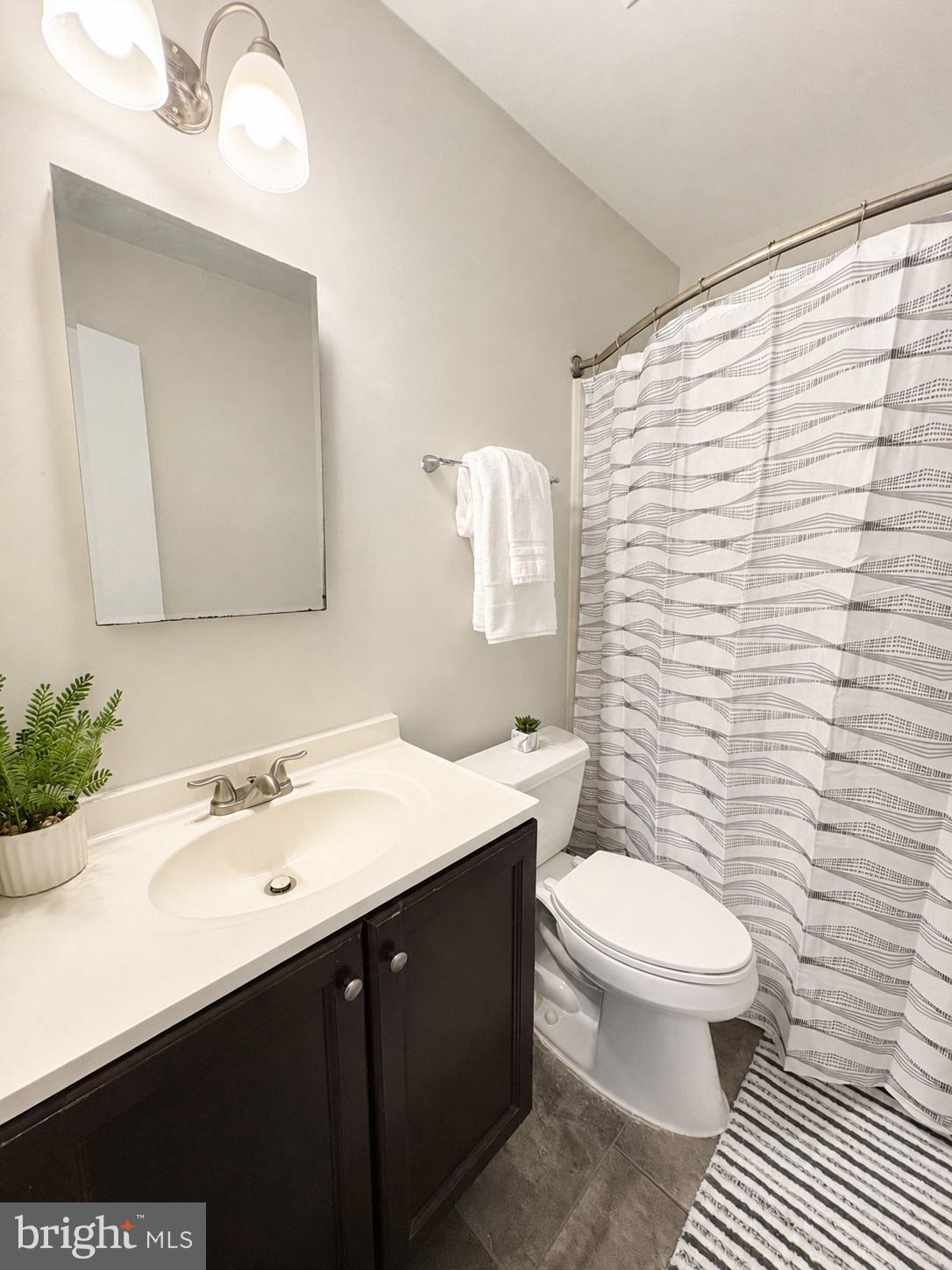 ESSEX PLACE - Residential