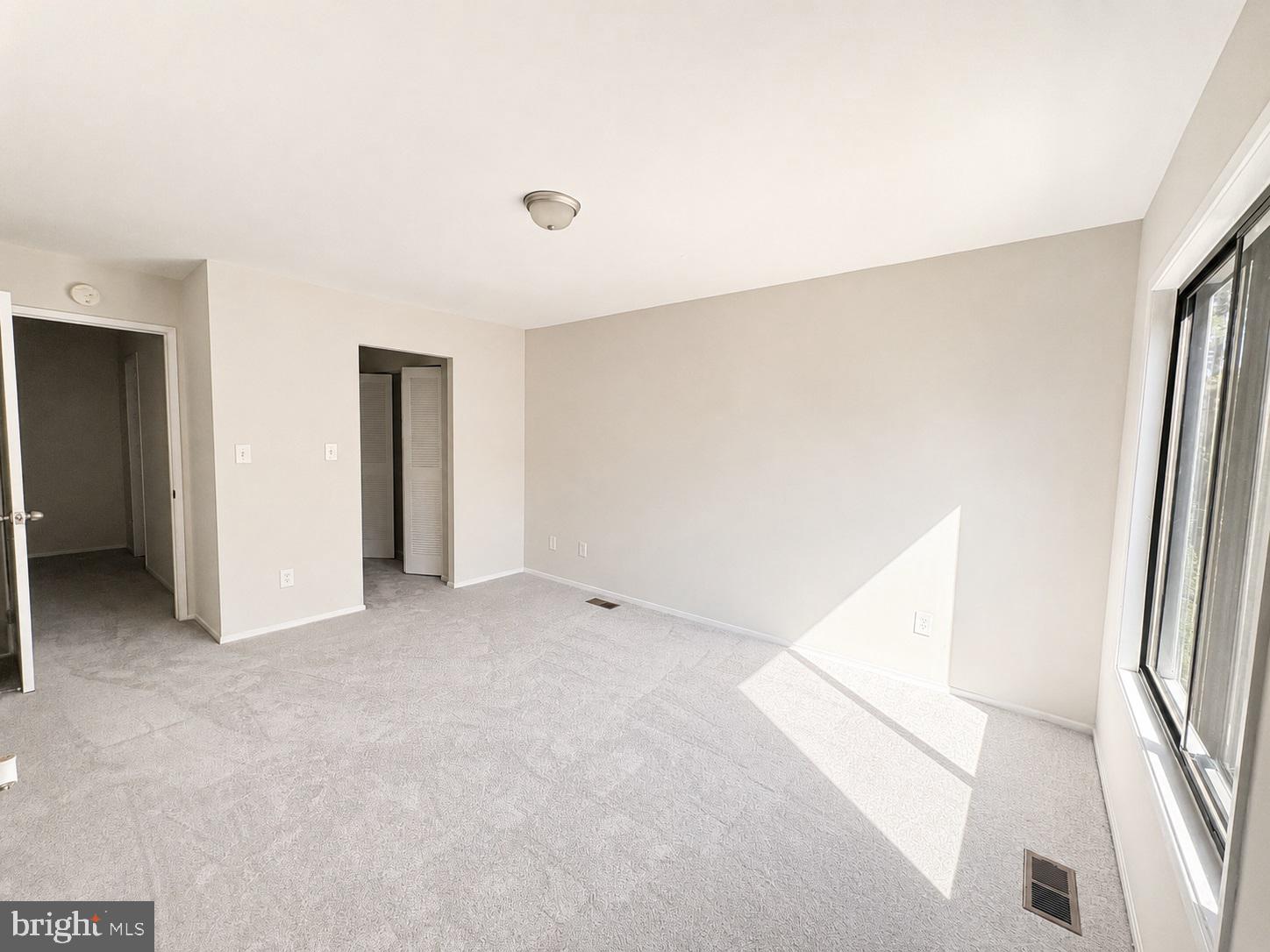 ESSEX PLACE - Residential