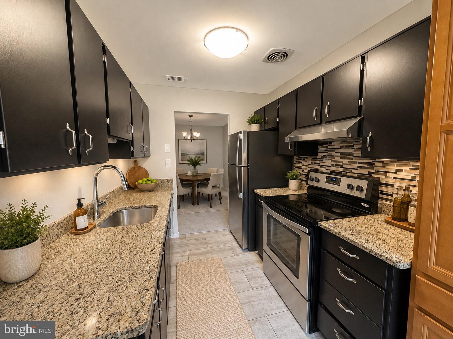 ESSEX PLACE - Residential