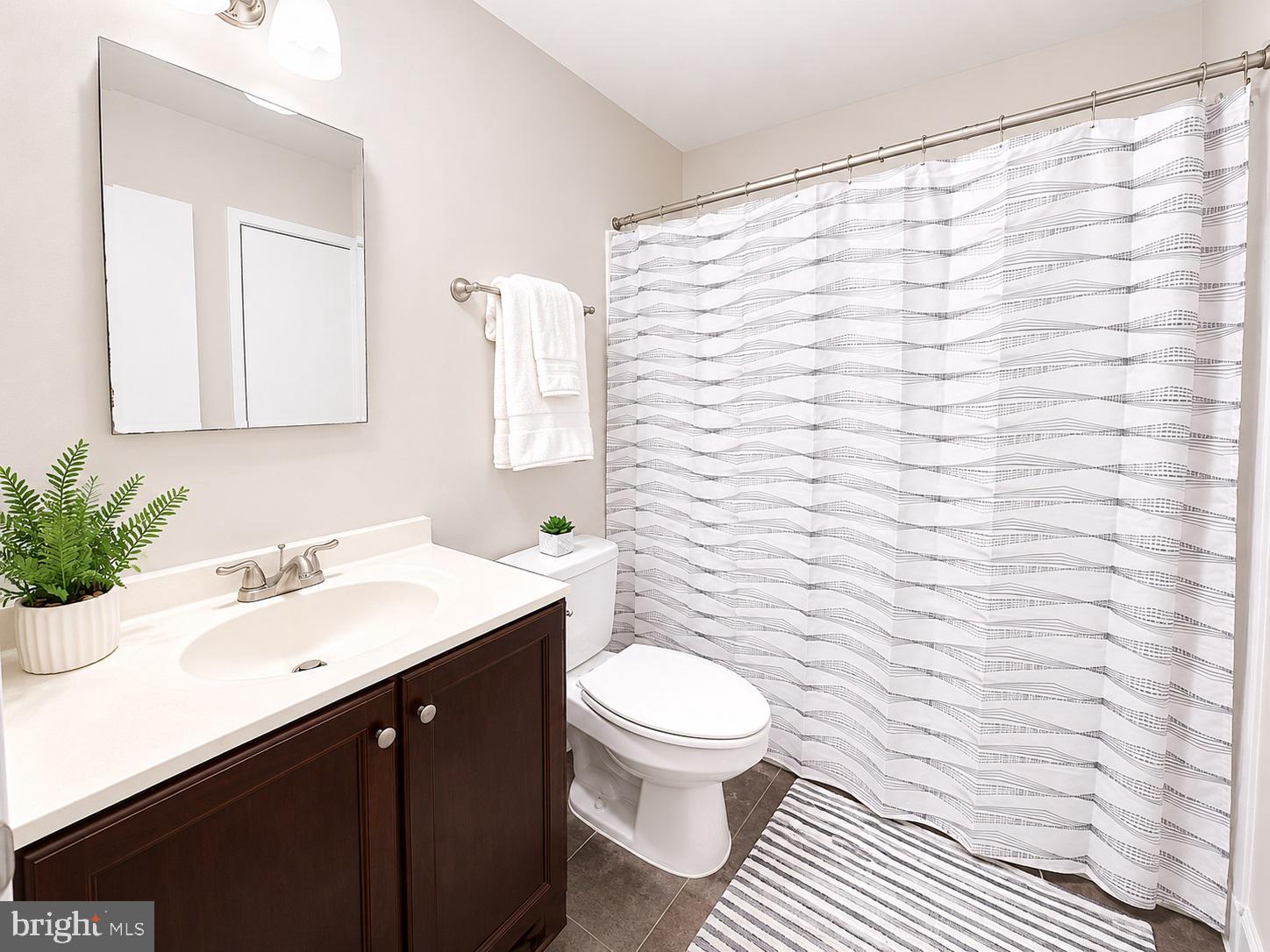 ESSEX PLACE - Residential