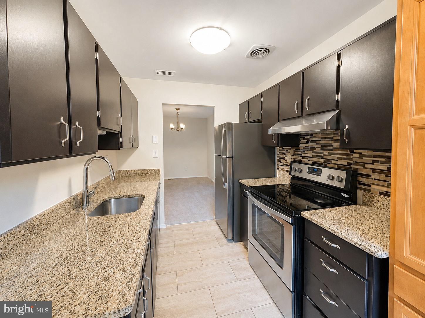 ESSEX PLACE - Residential