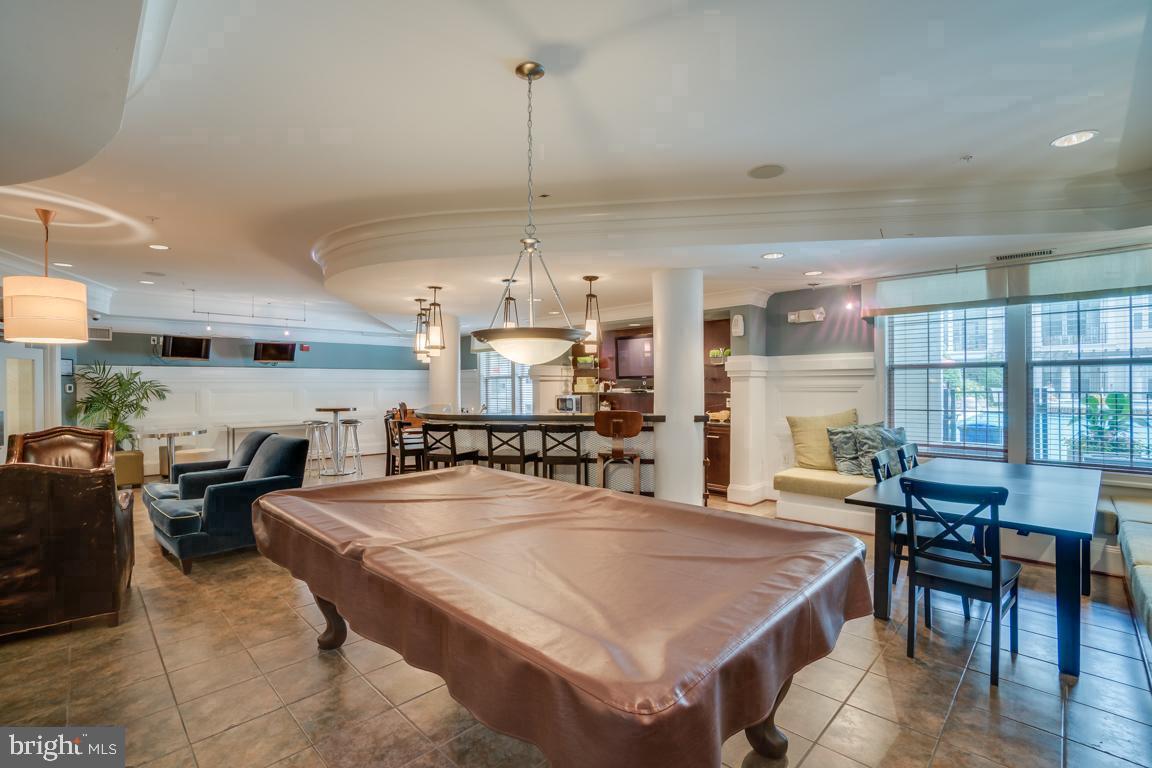 THE COLONNADE AT KENTLANDS - Residential