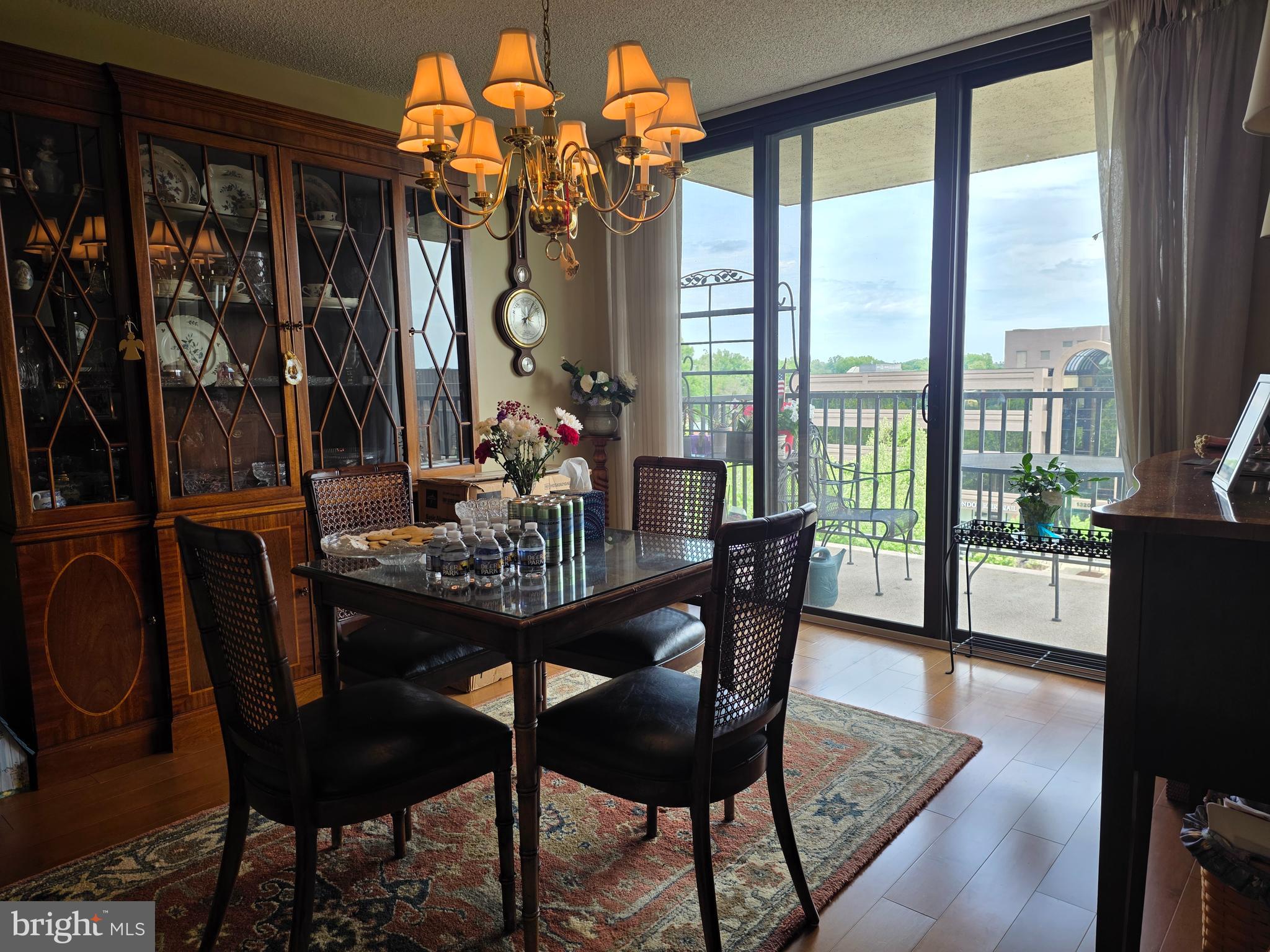 MCLEAN HOUSE NORTH - Residential