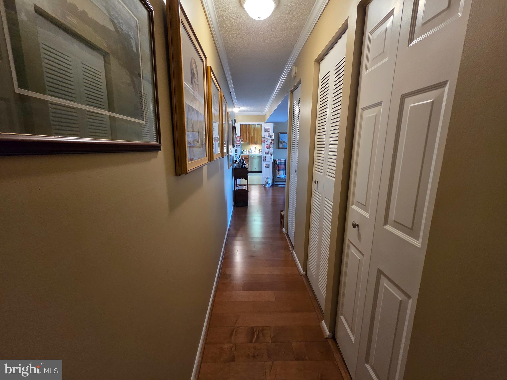 MCLEAN HOUSE NORTH - Residential