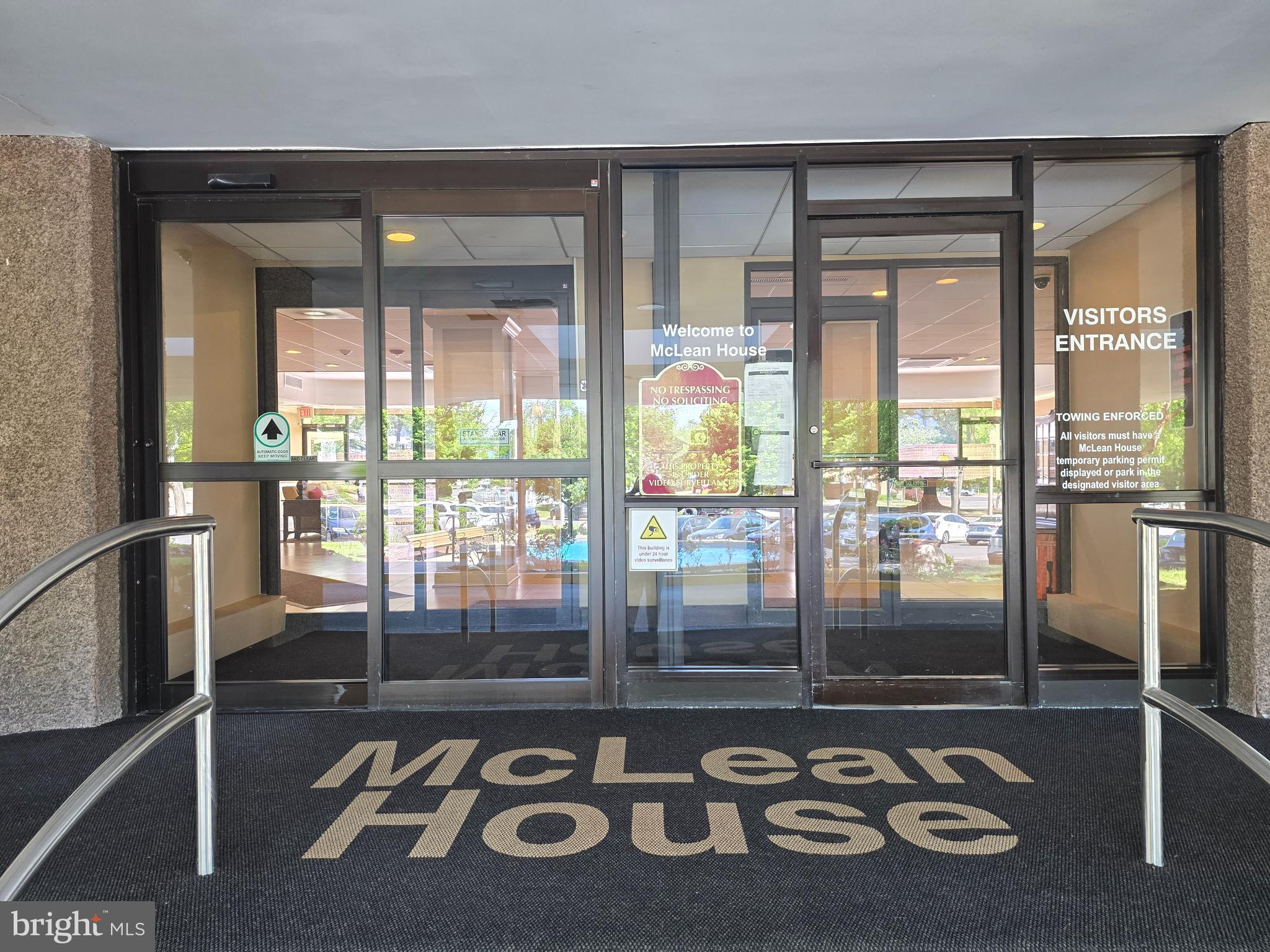 MCLEAN HOUSE NORTH - Residential